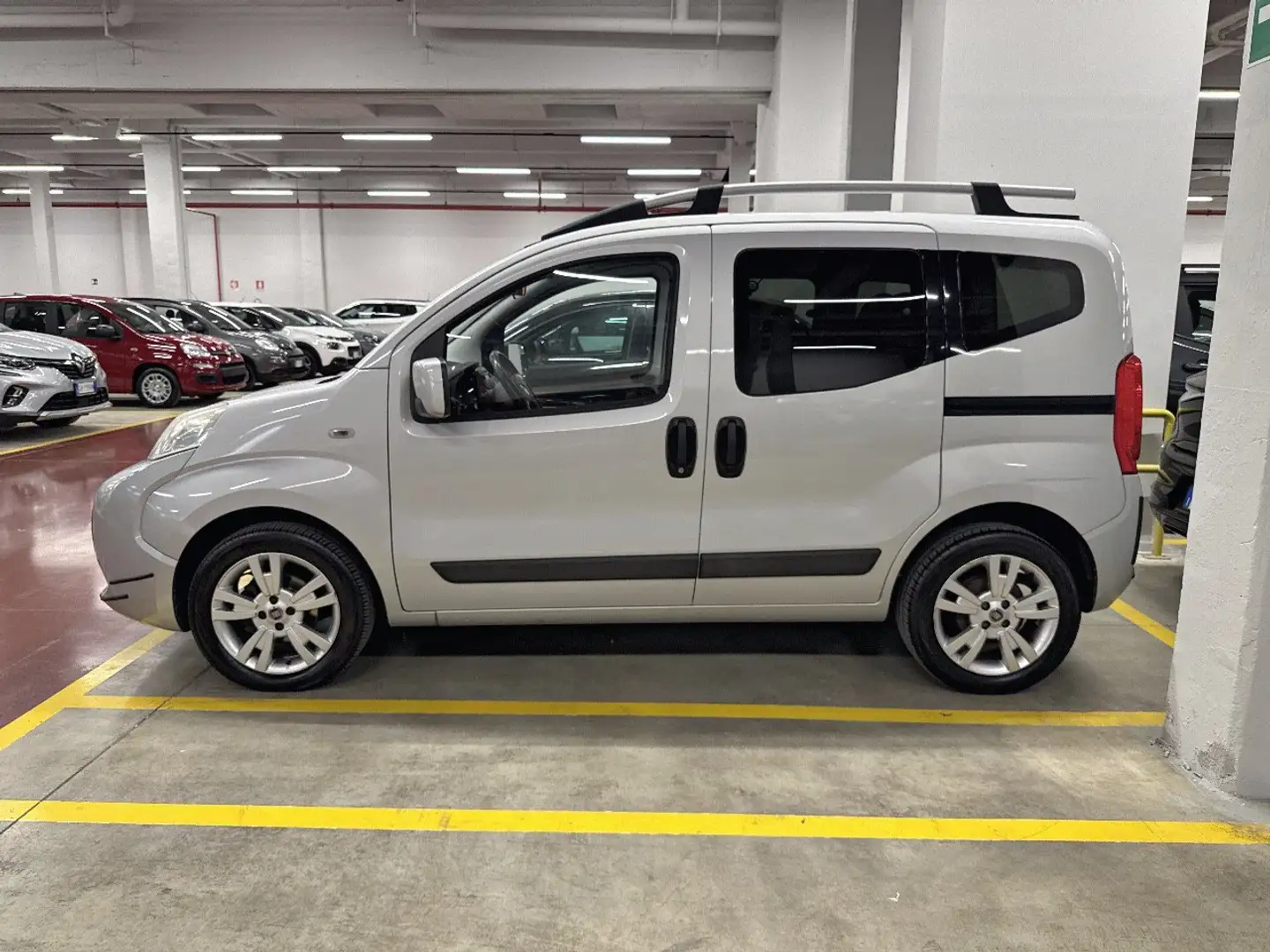 Fiat Qubo 1.3 Mjt 16v 80cv Dynamic E6 Gris - 2
