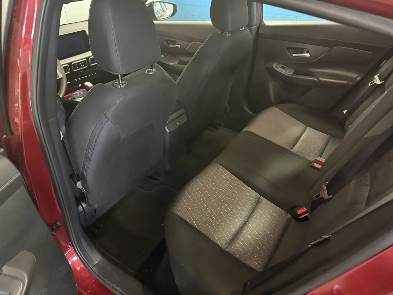 Nissan Sentra снимка Nissan Sentra