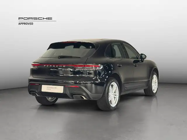 Porsche Macan view 5