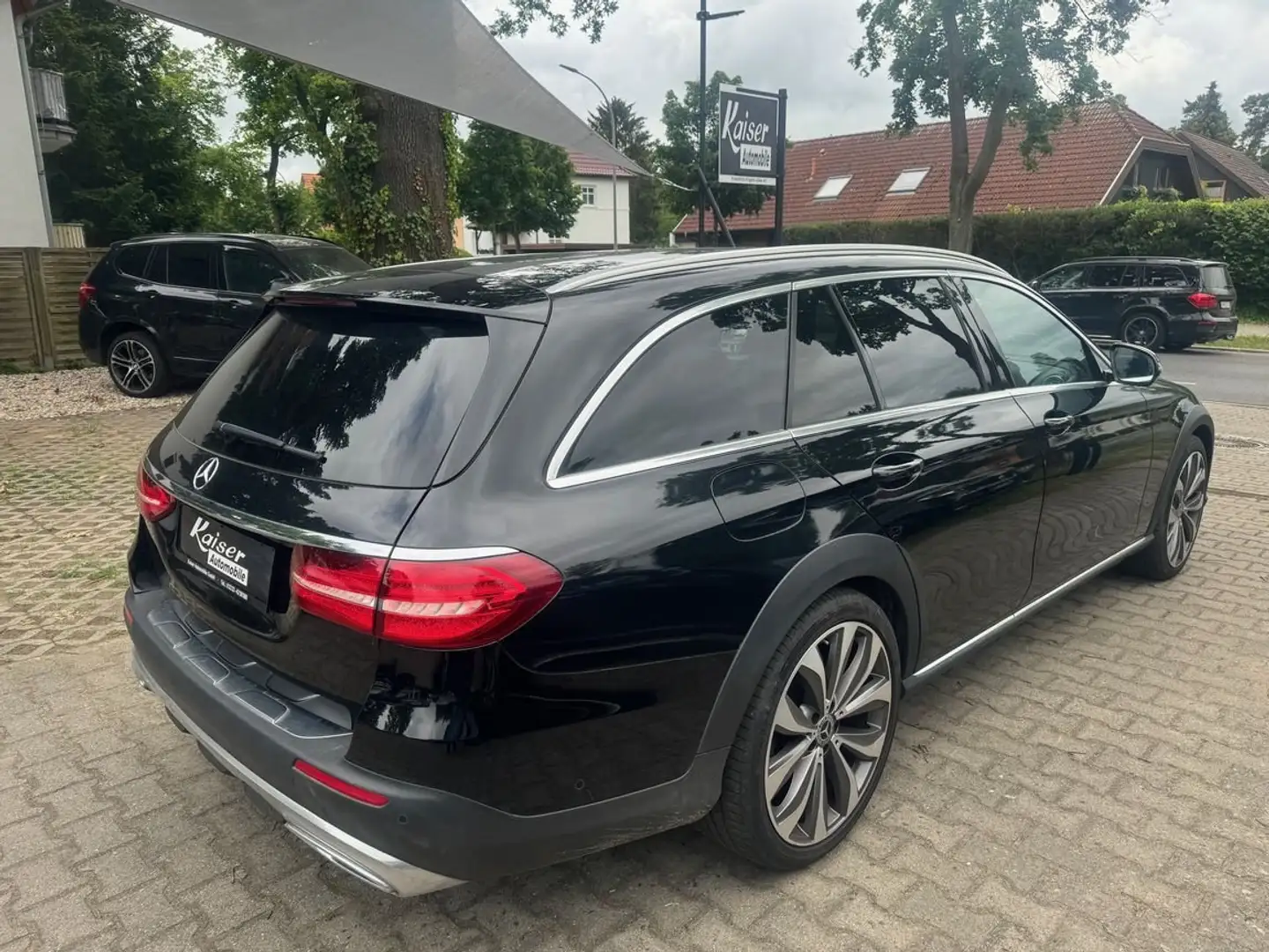 Mercedes-Benz E 350 d 4Matic All-Terrain-MwSt.-komplett Scheckheft Schwarz - 2