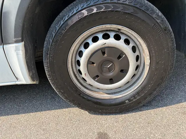 Mercedes-Benz Sprinter view 6