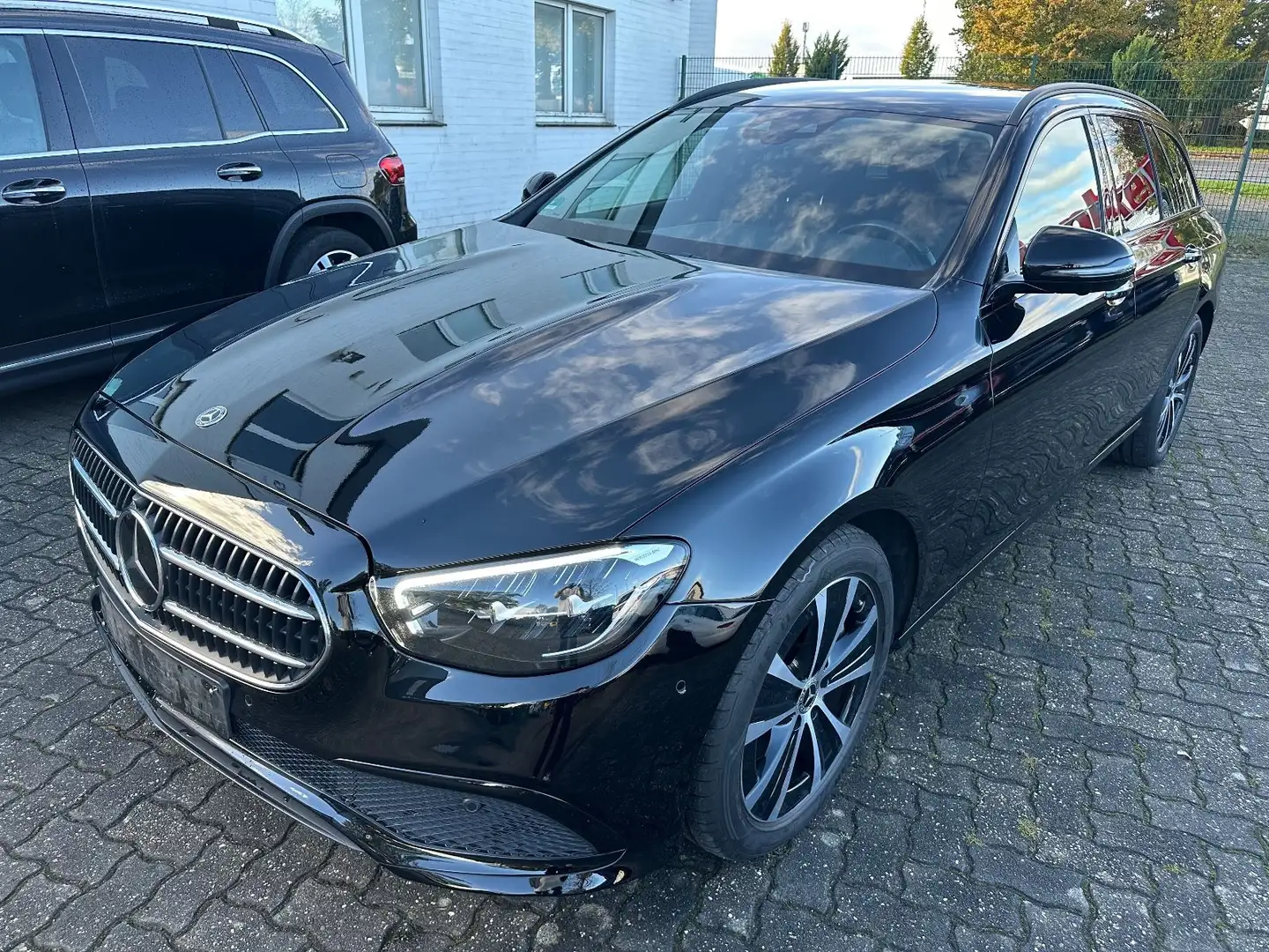 Mercedes-Benz E 300 de T 9G Avantgarde Distro 360° KeyGo Night Schwarz - 1