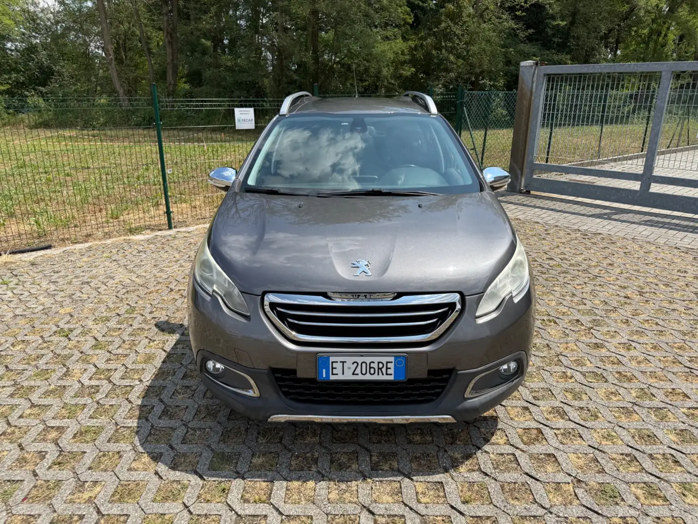 Peugeot 2008 1.2 VTi 82CV Cerchi*Navi*Pelle*Sensori Grigio - 2
