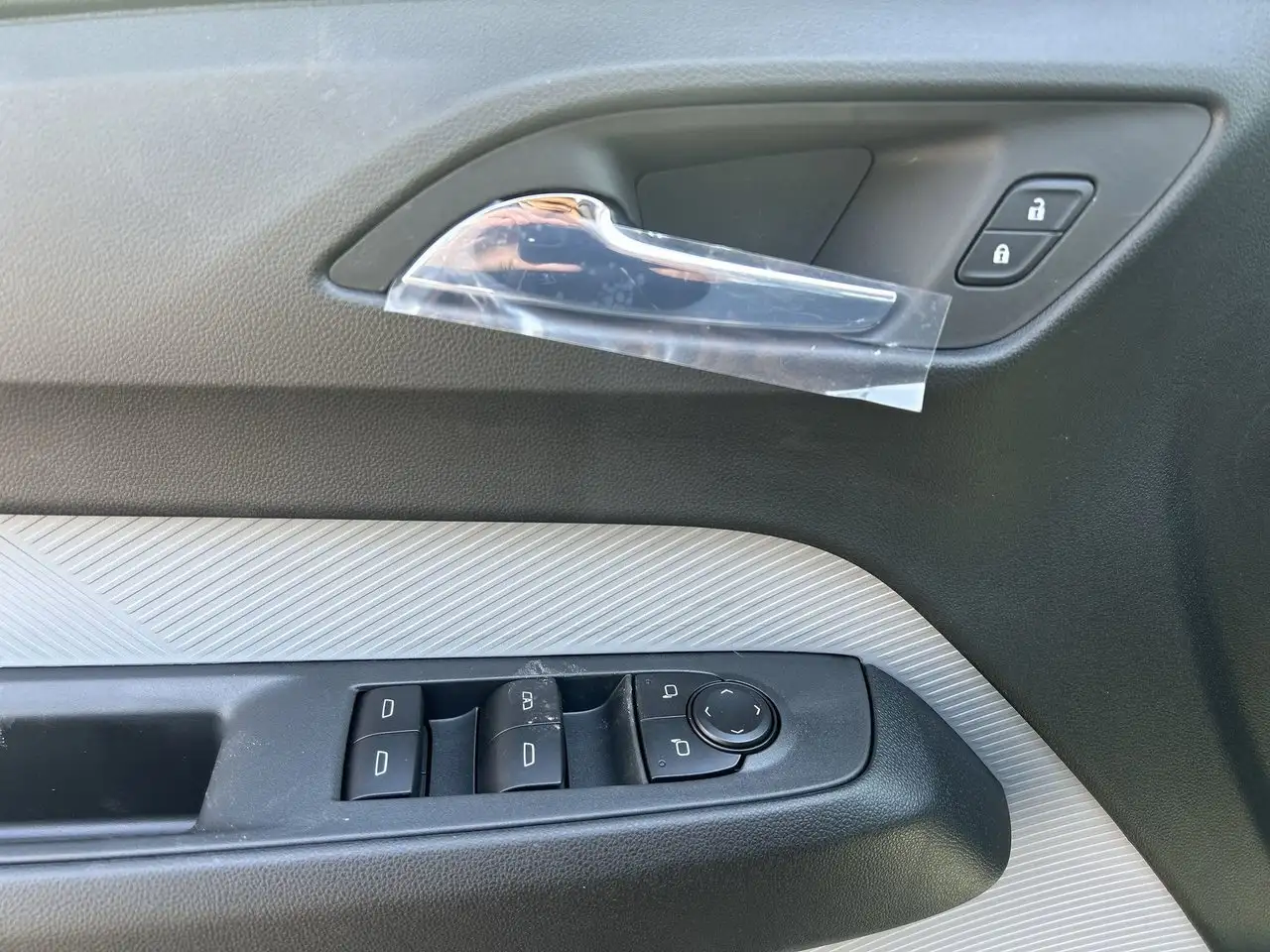Chevrolet Bolt снимка Chevrolet Bolt