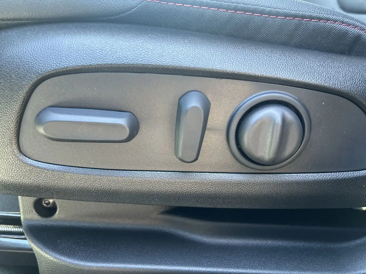 Chevrolet Bolt снимка Chevrolet Bolt