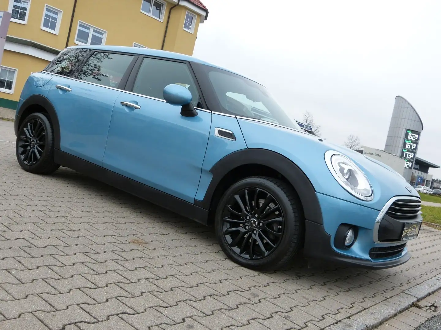 MINI One Clubman Chili Aut. *LED*Navi*Keyless*SHZ*PDC Blau - 2