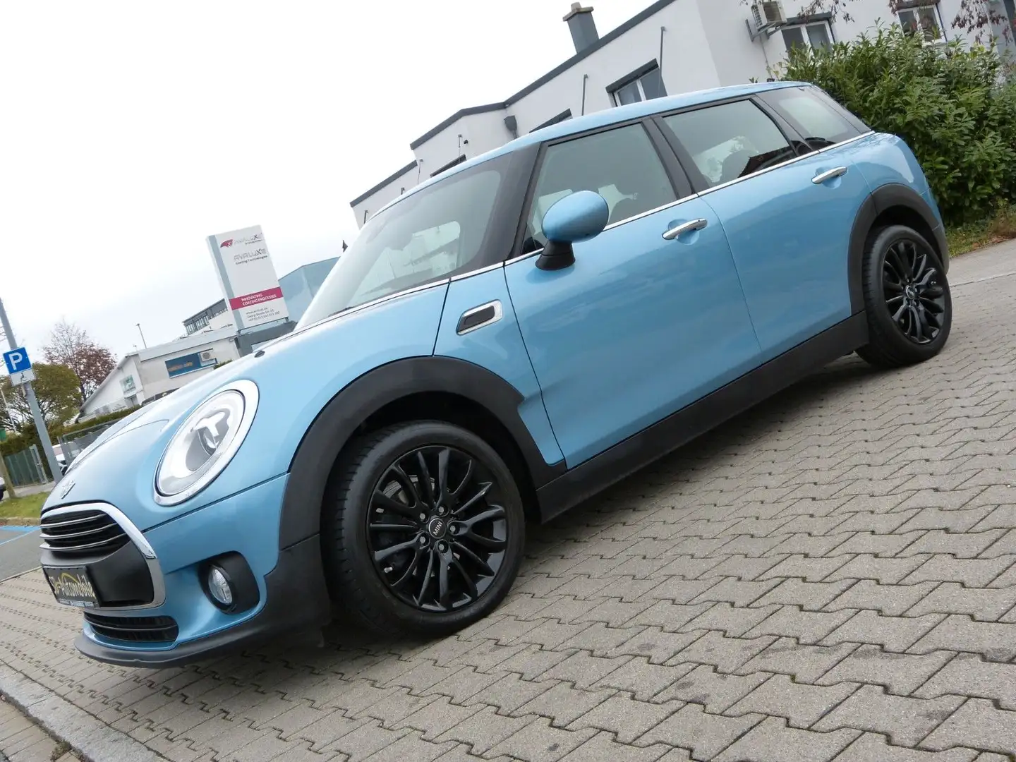 MINI One Clubman Chili Aut. *LED*Navi*Keyless*SHZ*PDC Blau - 1