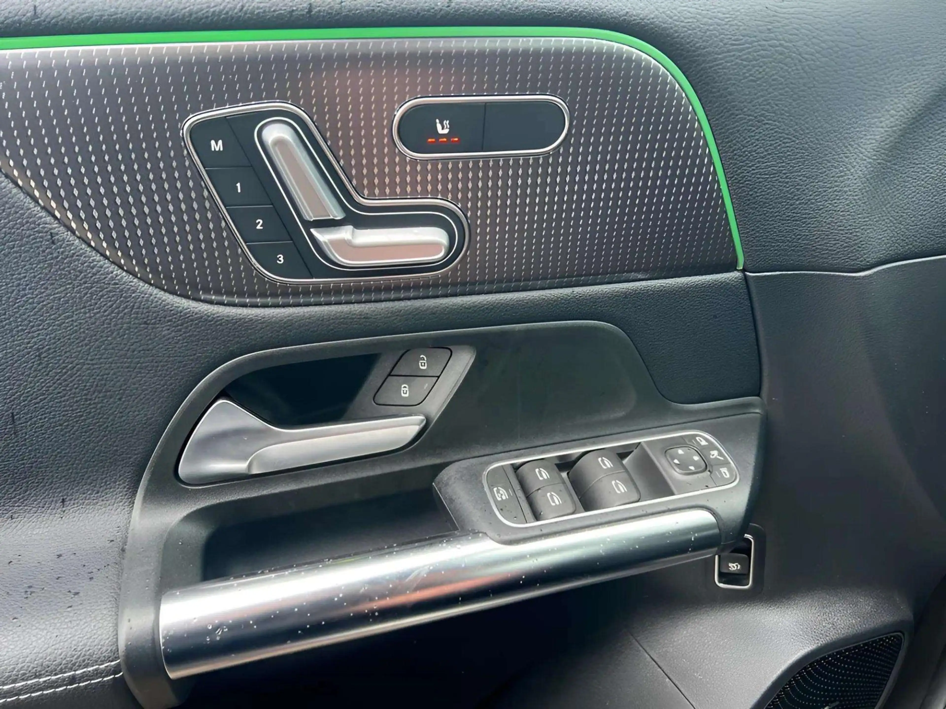 Mercedes-Benz EQA 250 Business Solution Luxury 67 kWh | SOH 92% | Panora — photo 13