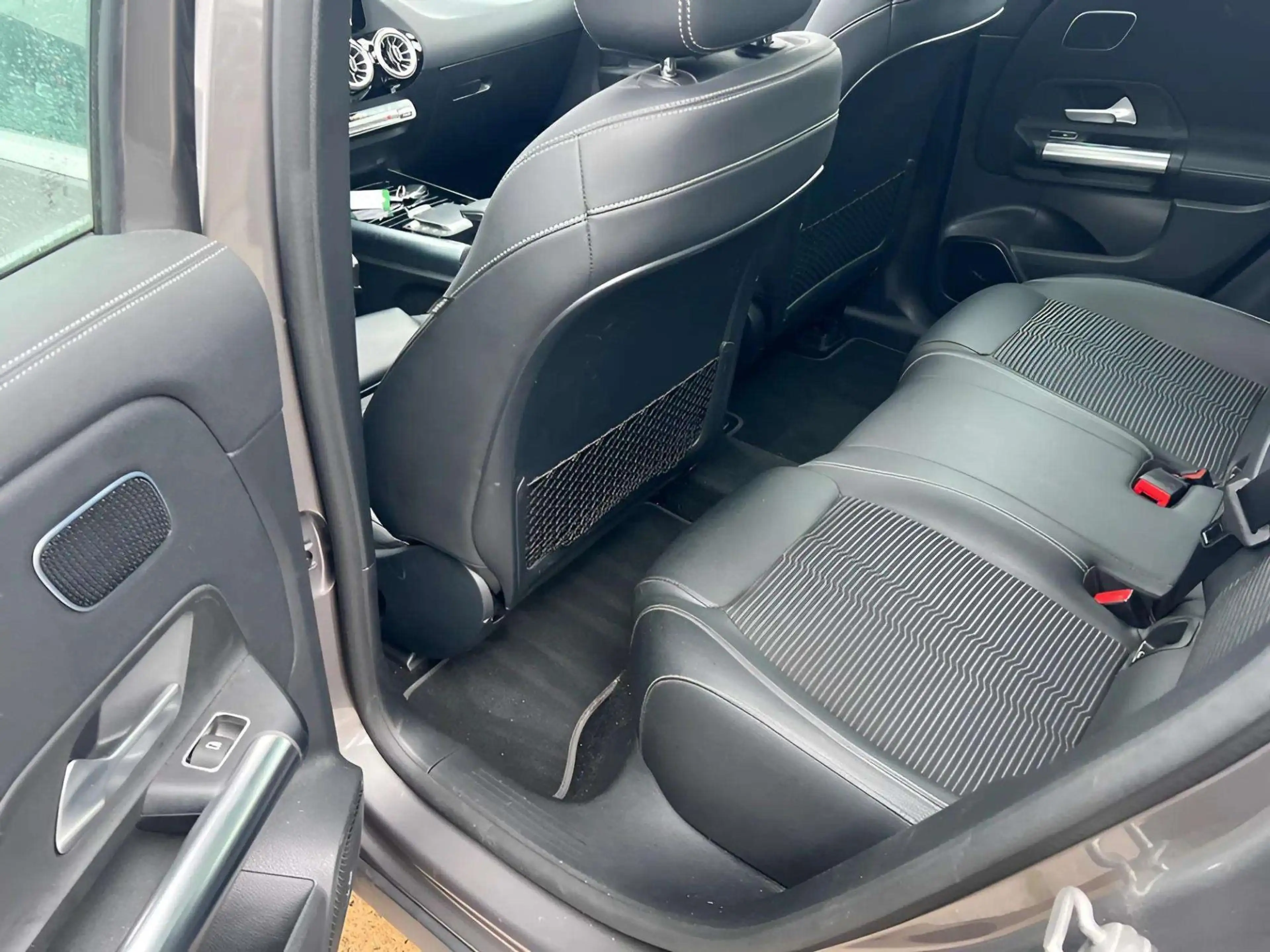 Mercedes-Benz EQA 250 Business Solution Luxury 67 kWh | SOH 92% | Panora — photo 8