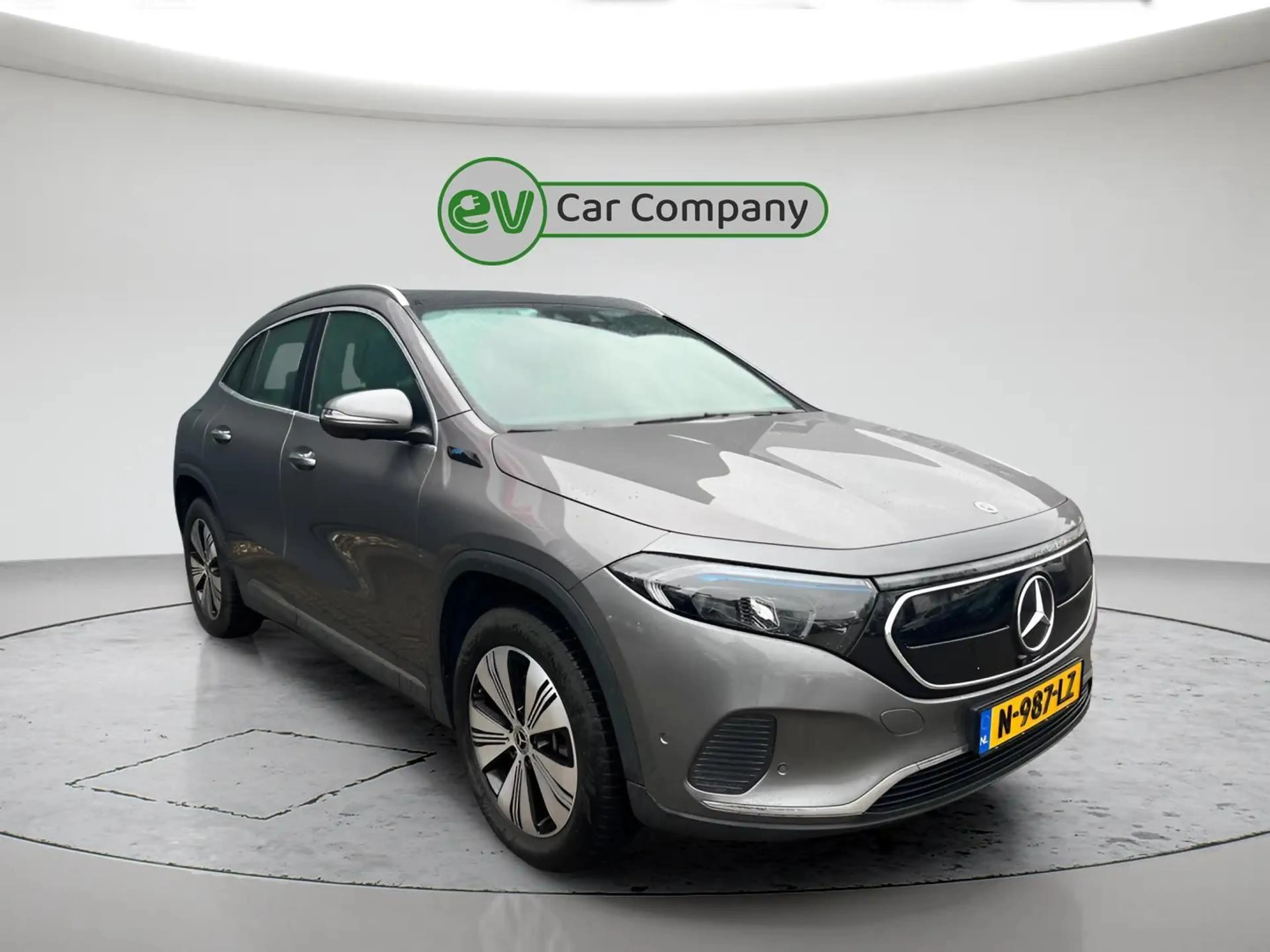 Mercedes-Benz EQA 250 Business Solution Luxury 67 kWh | SOH 92% | Panora — photo 2