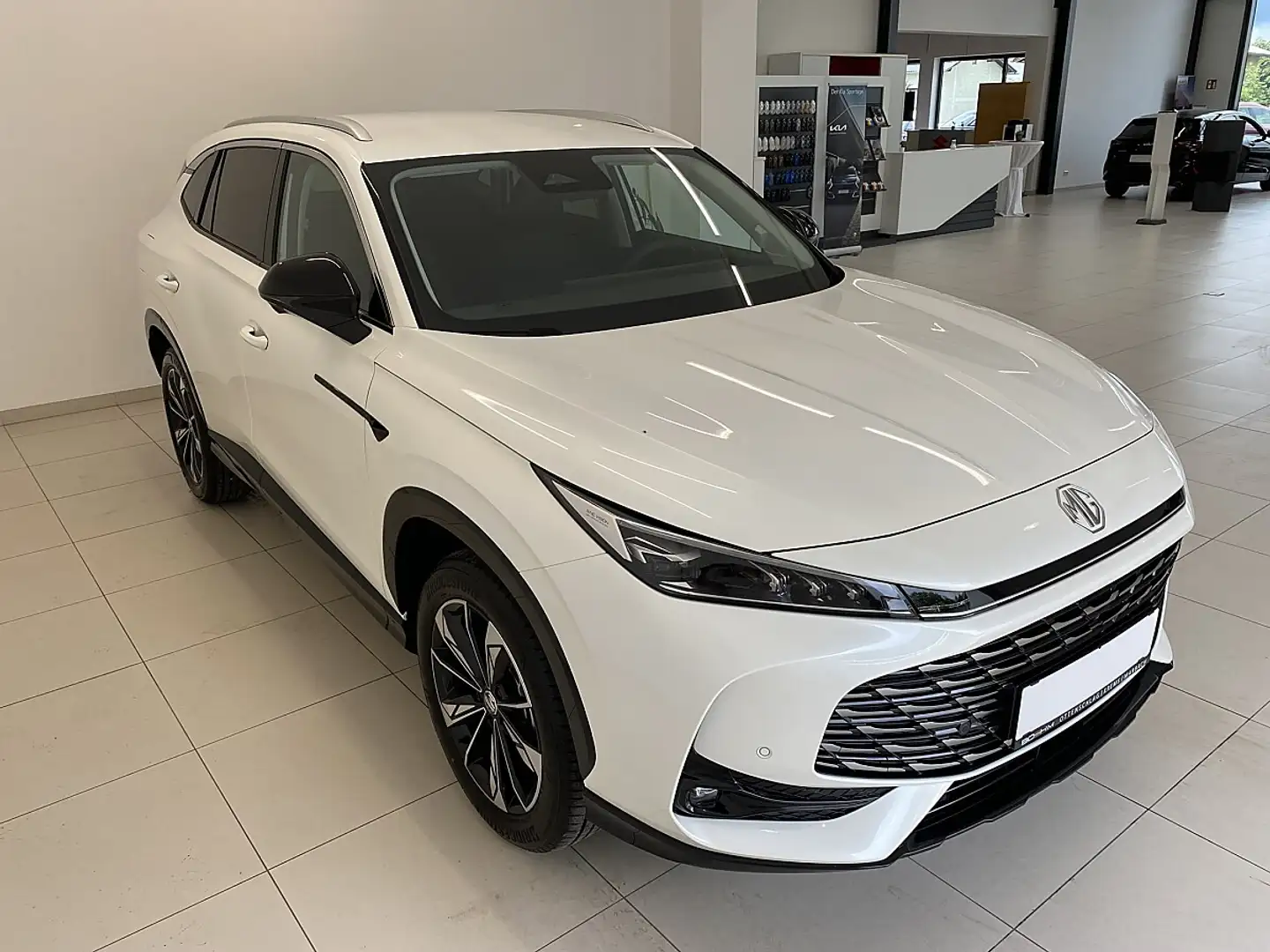 MG HS PHEV+ Luxury 21,4kWh Aut. Weiß - 2
