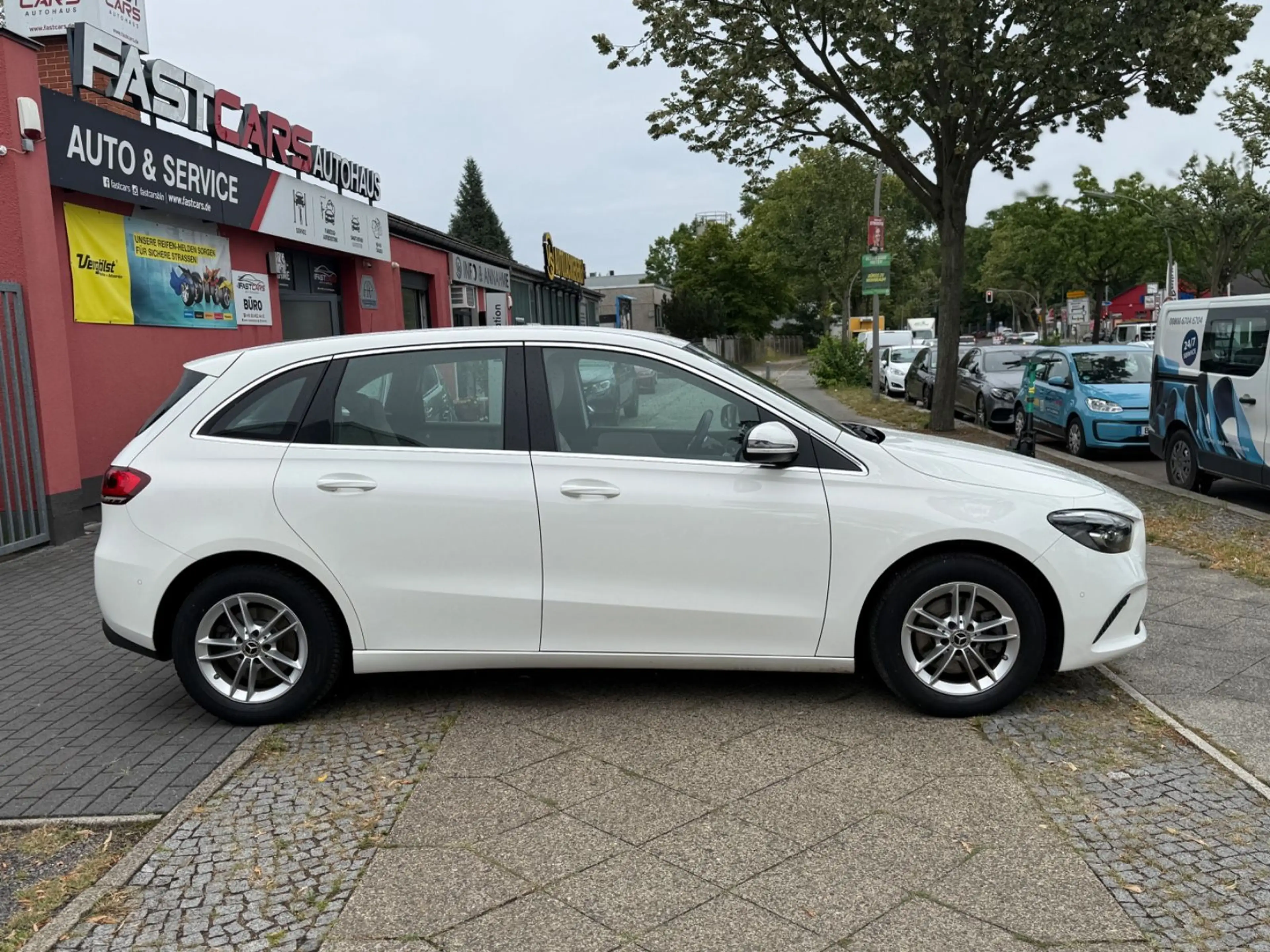 Mercedes-Benz B 200 Progressive ACC Leder NAV KAM Top Ausstattung! — photo 9