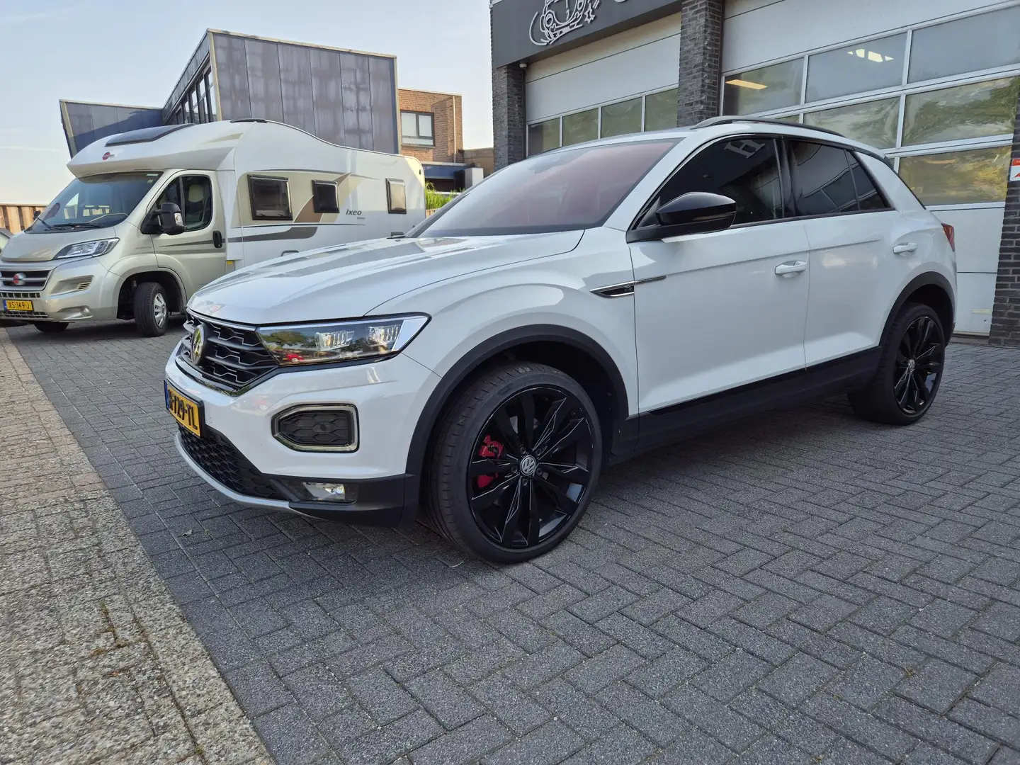 Volkswagen T-Roc 1.5 TSI Sport Wit - 2