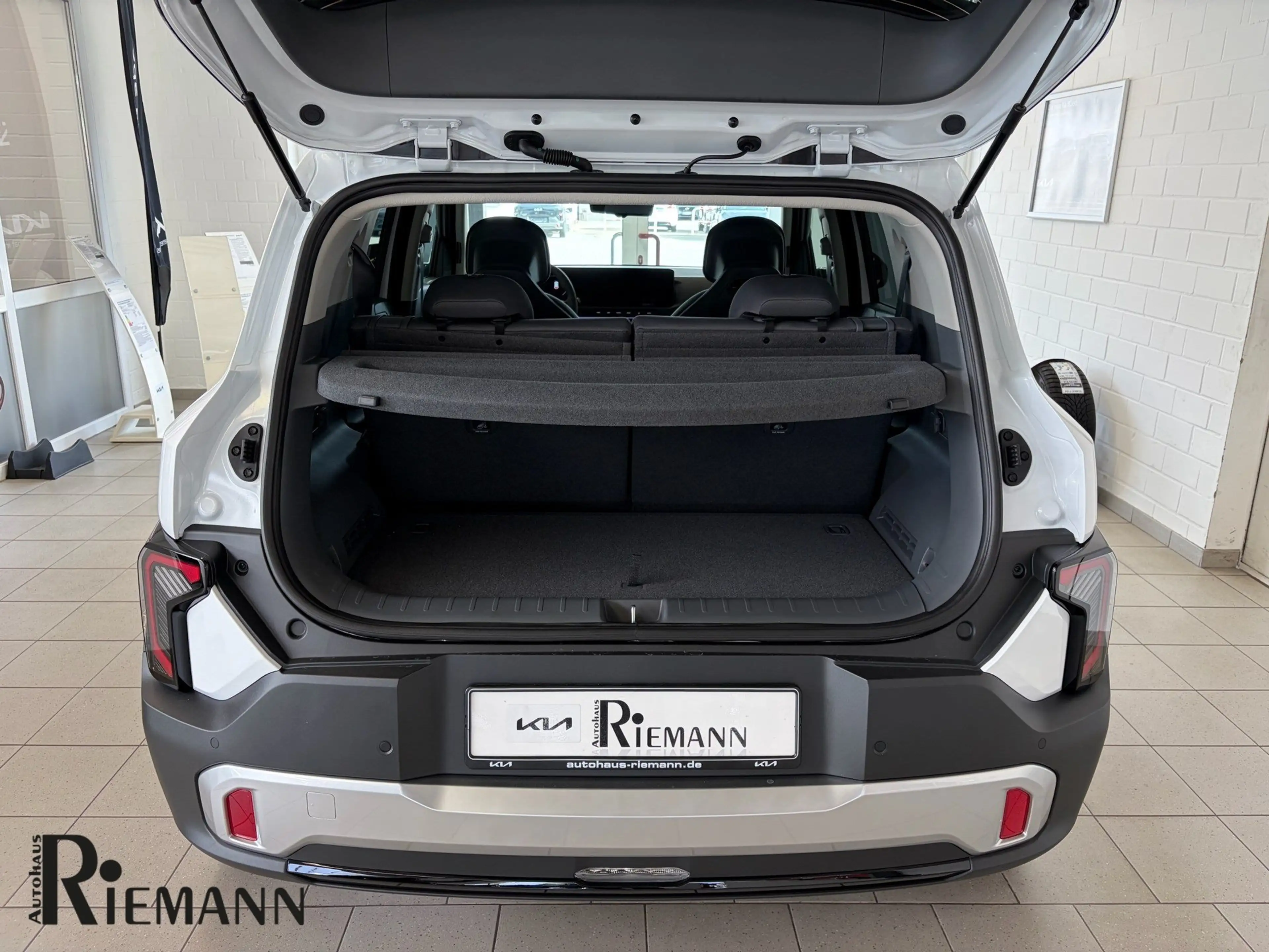 Kia EV2 42,2-kWh Earth + Winter-Connect-Paket — photo 11