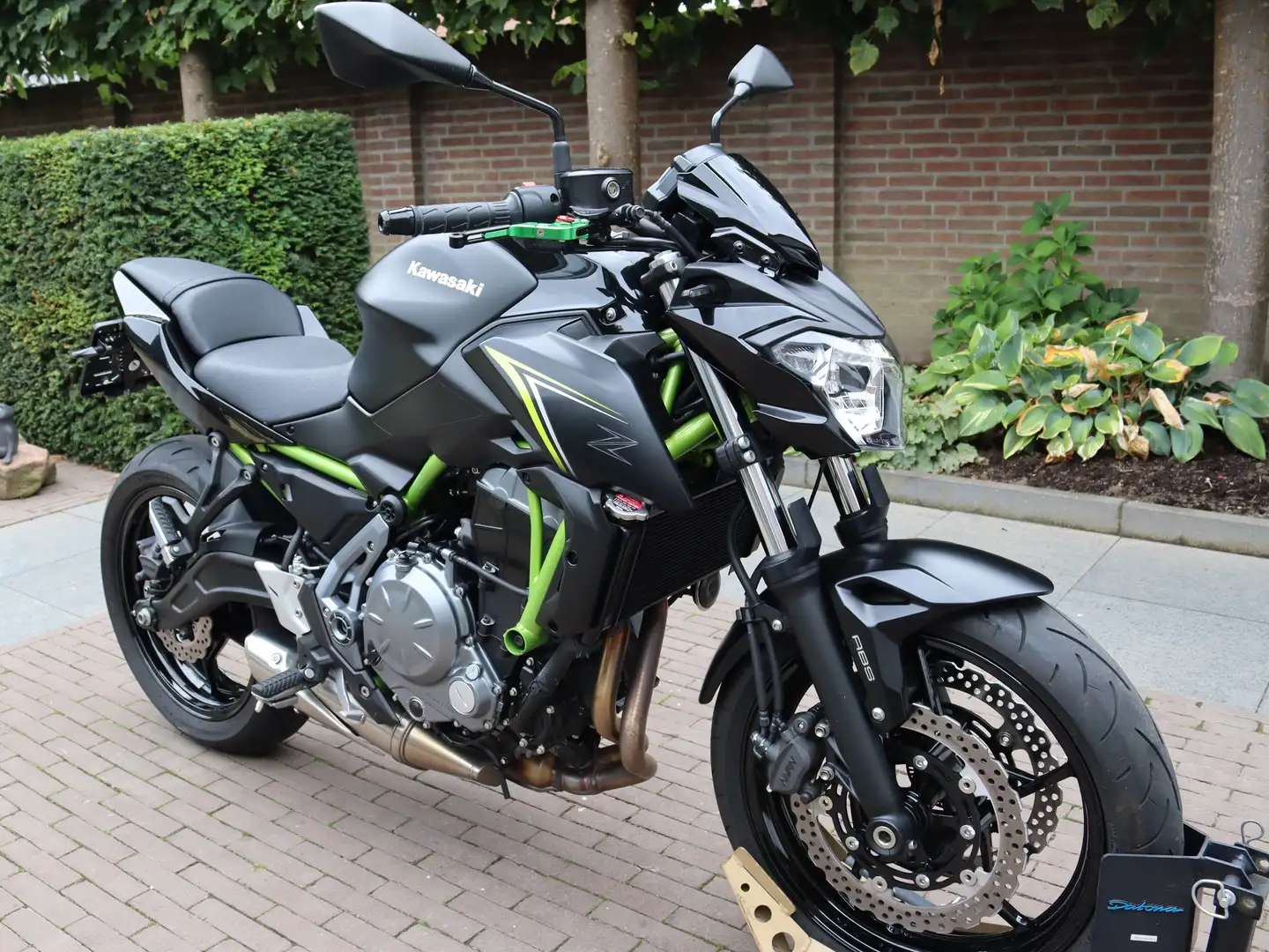 Kawasaki Z 650 Lage KM-stand! Zwart - 1