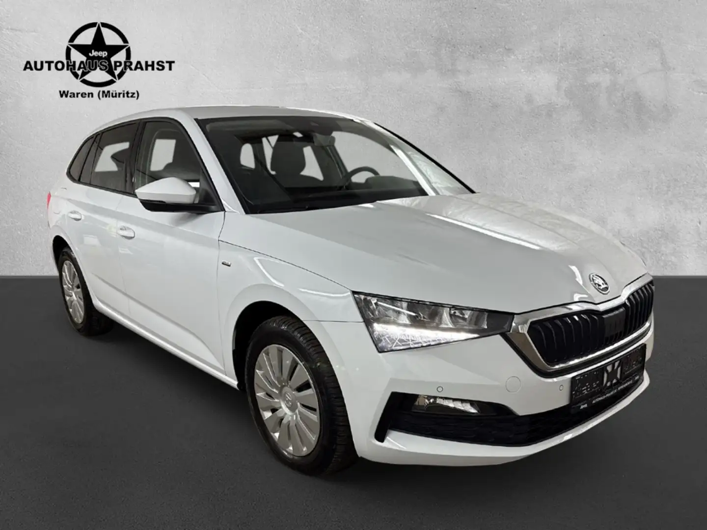 Skoda Scala 1.6TDI Drive 125 NAVI LED VIRTUAL COCK.DAB Bílá - 1