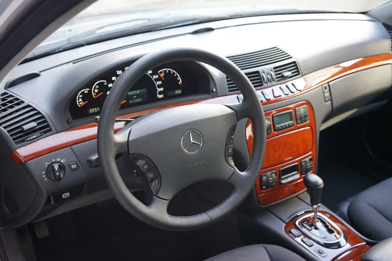 Mercedes-Benz S 320, foto 7