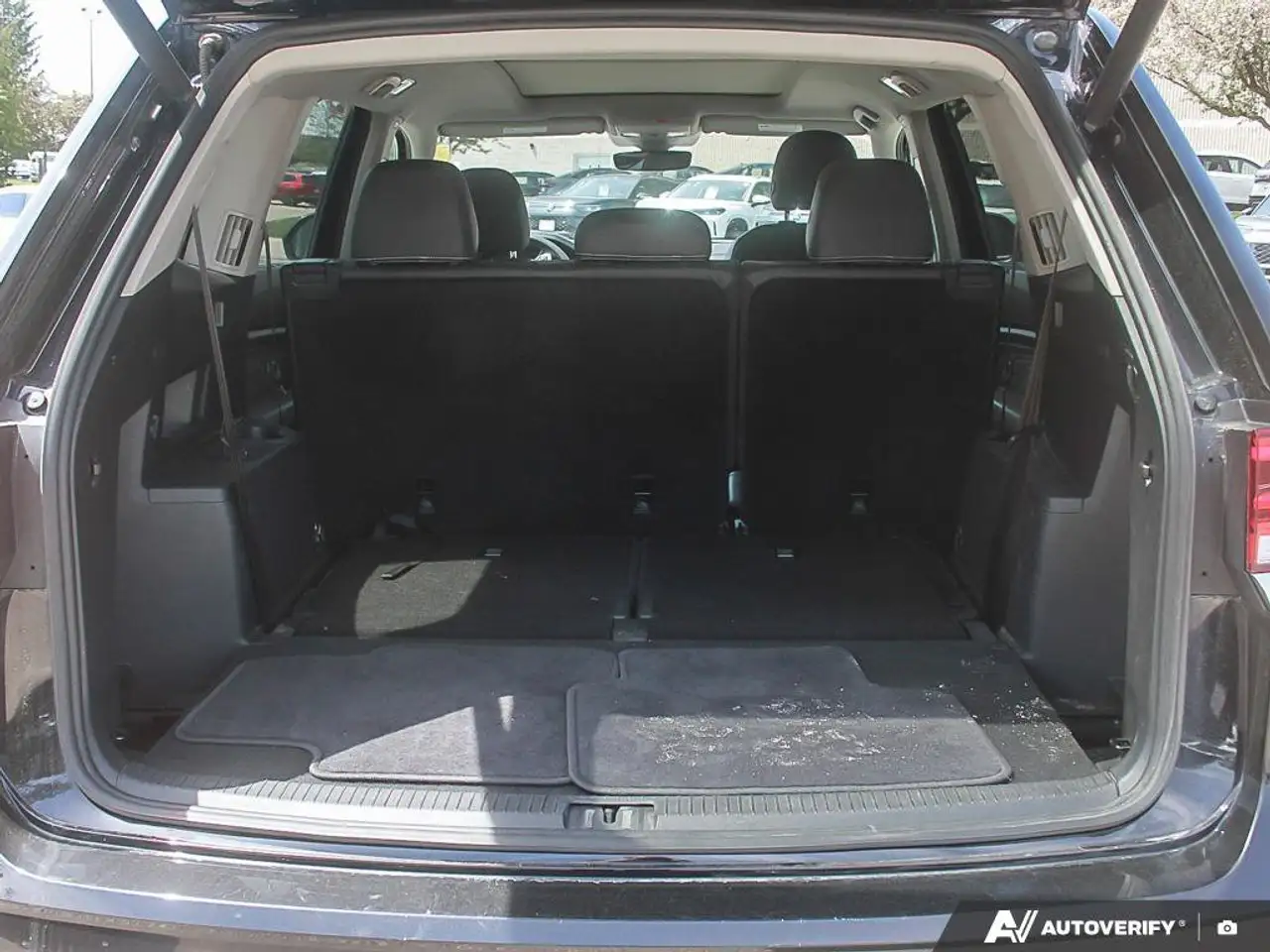 Volkswagen Atlas снимка Volkswagen Atlas