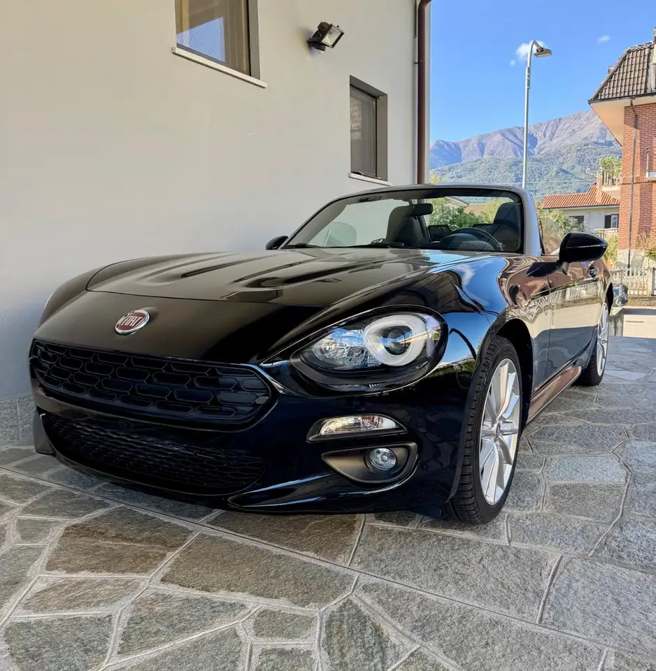 Fiat 124 Spider