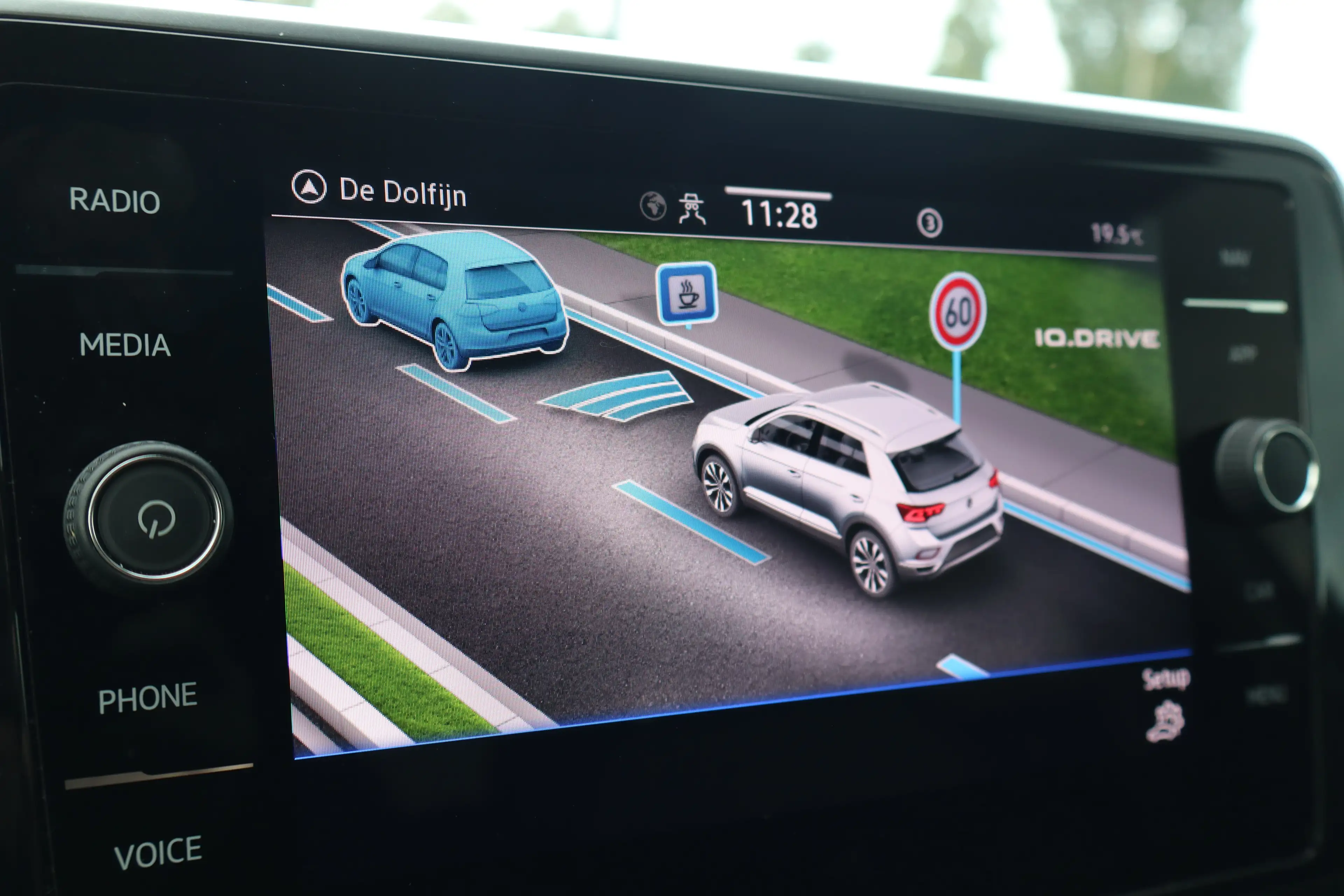 Volkswagen T-Roc 1.0 TSI R-Line Business+ 110PK | Achteruitrijcamer — photo 8