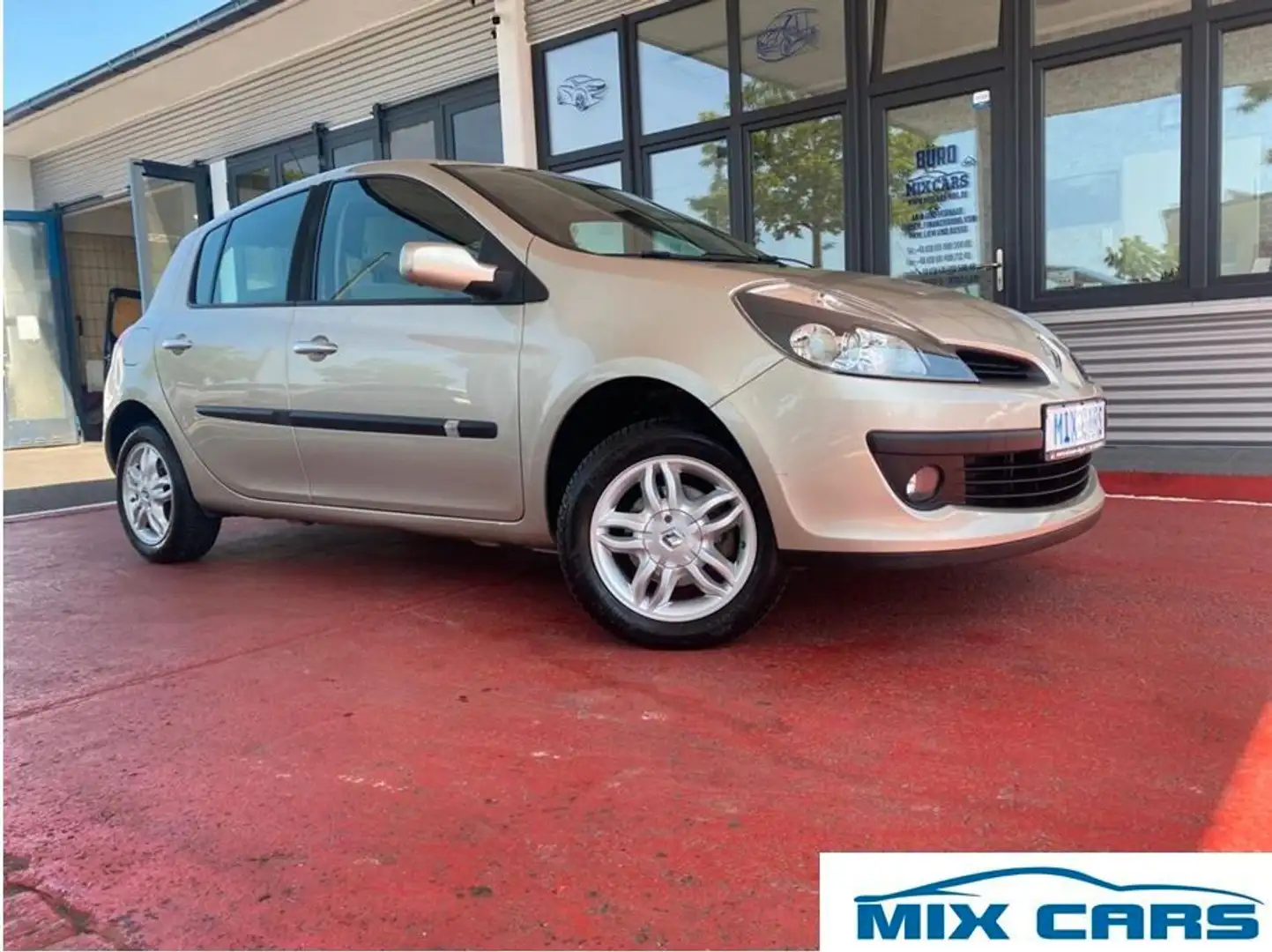Renault Clio III 1.6 Privilege Autom./SHD/SHZ/NAVI/PANO. Beige - 1