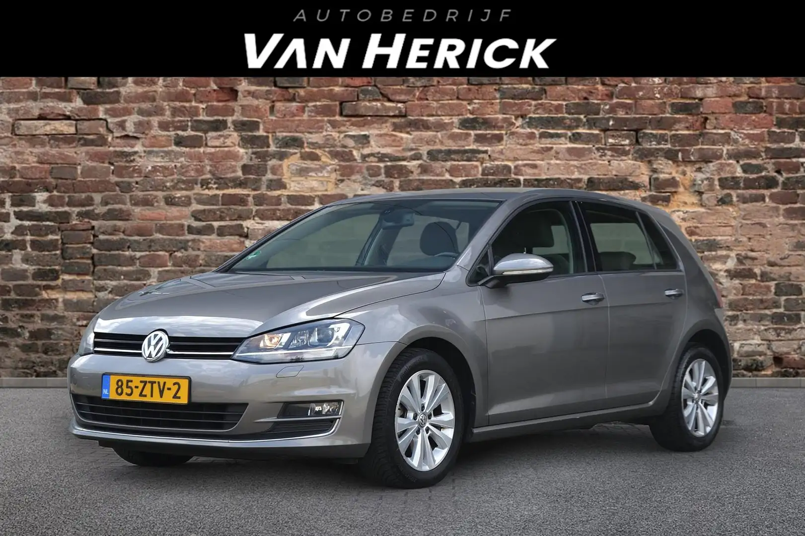 Volkswagen Golf 1.4 TSI Highline | Camera | Navigatie | Cruise Grijs - 1