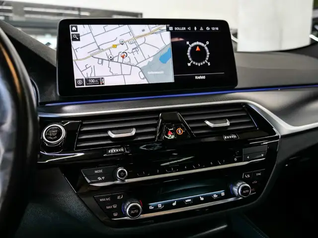 BMW 5 Series view 23