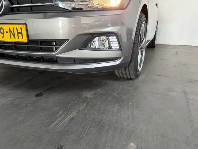 Volkswagen Polo view 14
