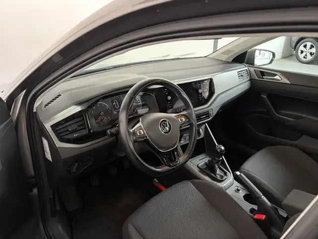 Volkswagen Polo view 18