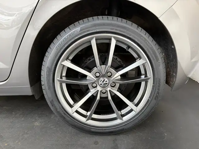 Volkswagen Polo view 9