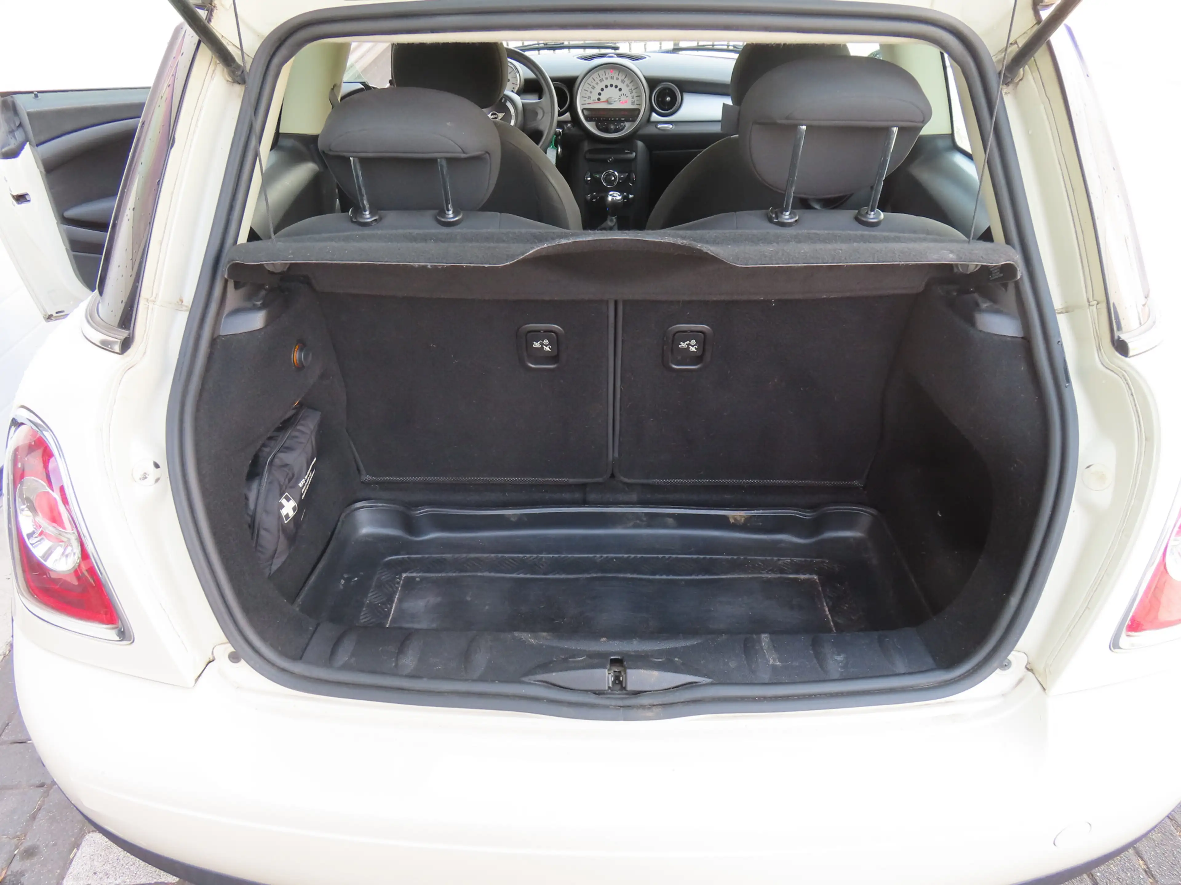 MINI One Mini 1.6 Business Line*Airco* — photo 13