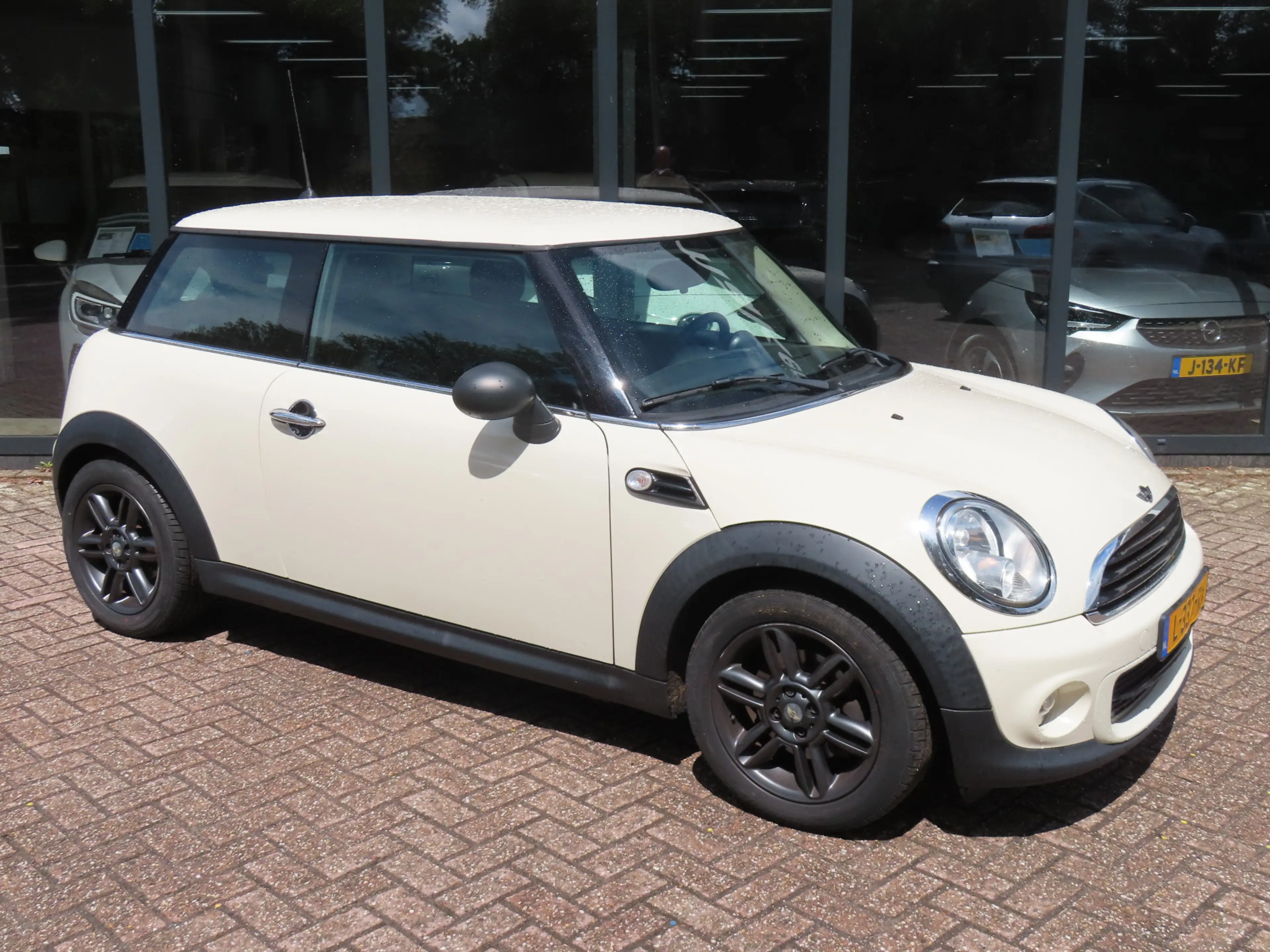 MINI One Mini 1.6 Business Line*Airco* — photo 4