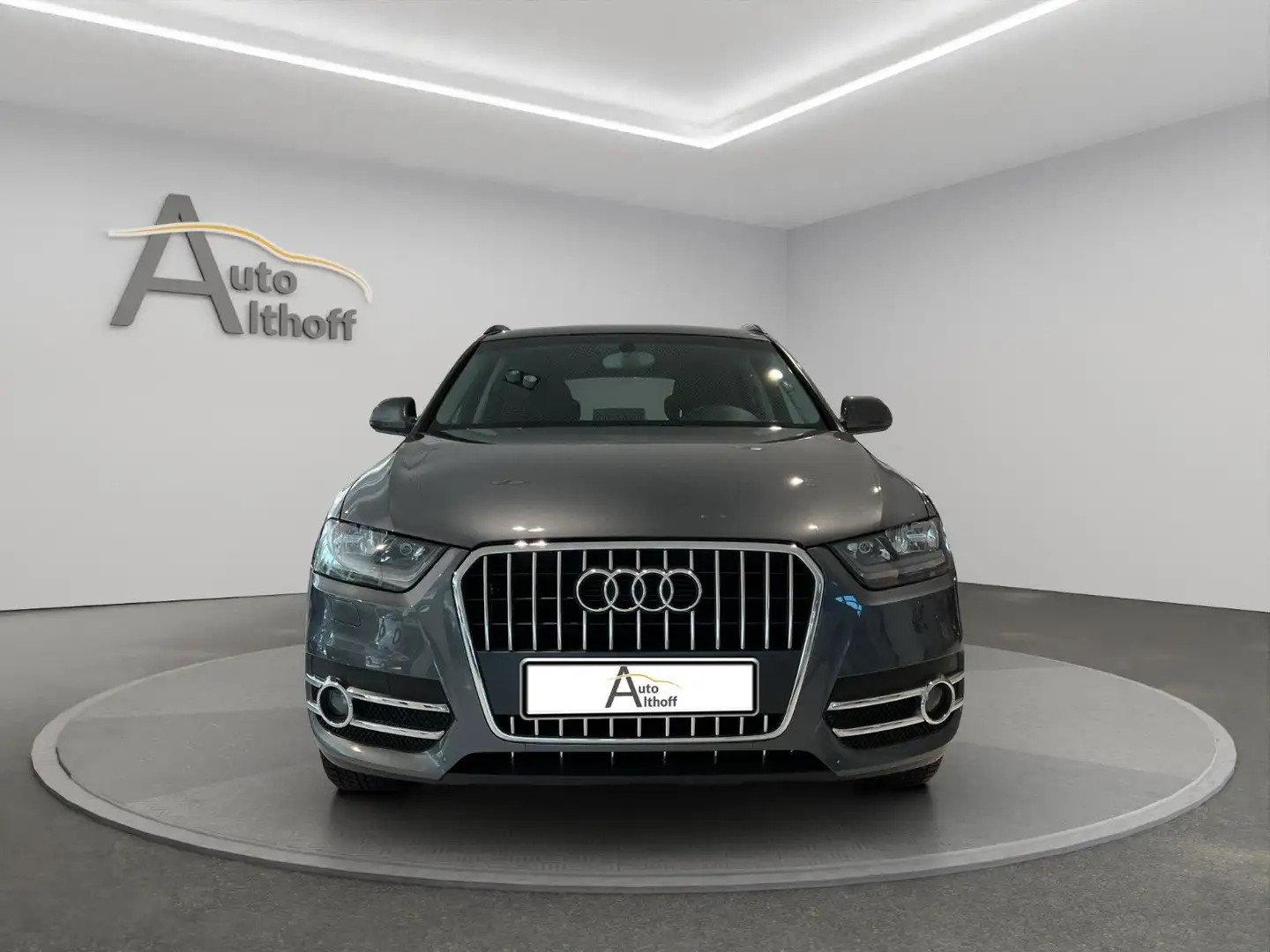Audi Q3 1.4 TFSI AHK KLIMA SHZ PDC KEYLESS Grau - 2