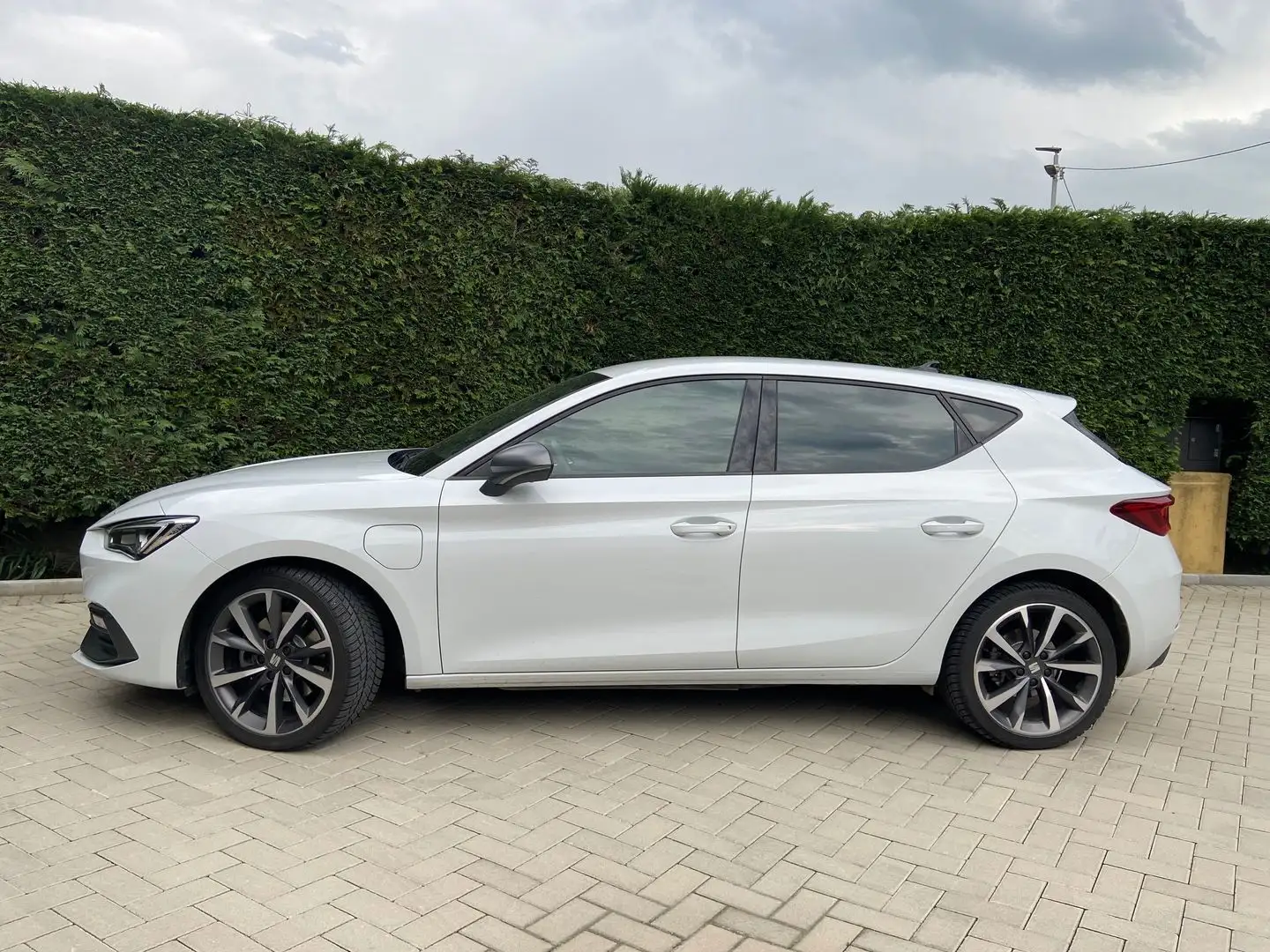 SEAT Leon e-Hybrid Seat León 1.4 e-HYBRID PHEV FR Blanco - 2