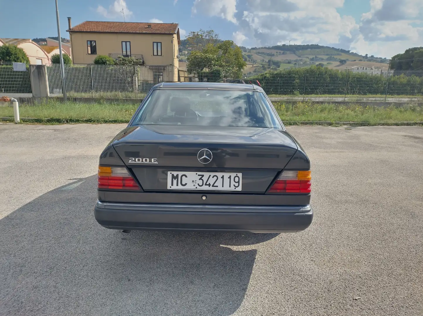 Mercedes-Benz E 200 E (124) 200 E - Elegance Noir - 2