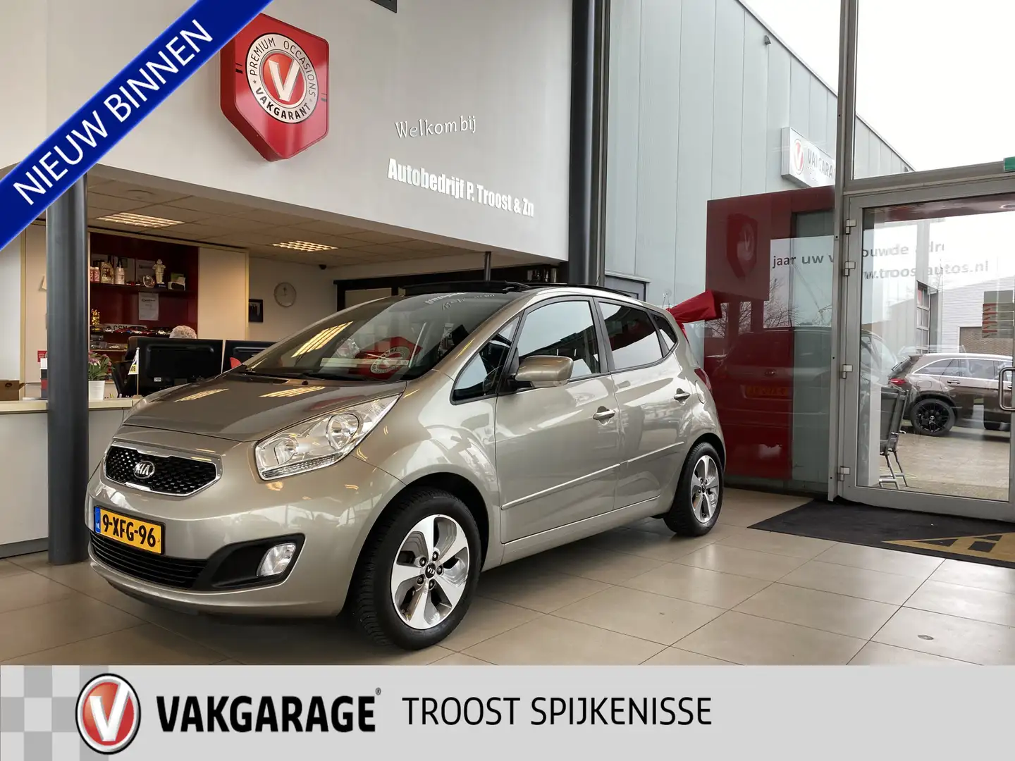 Kia Venga 1.4 CVVT World Cup Edition,Panoramadak,Navigatie,A Gris - 1