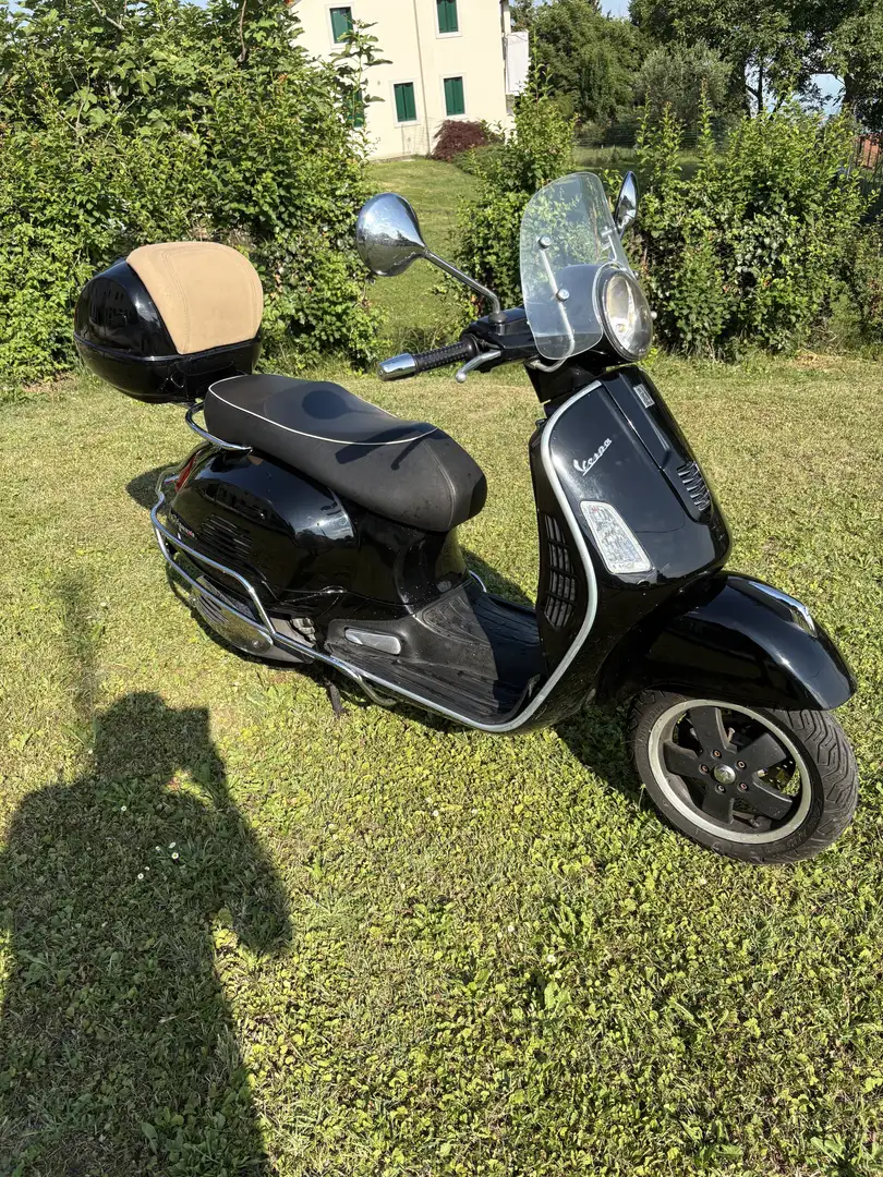 Piaggio GTS 300 GTS 300 Czarny - 1