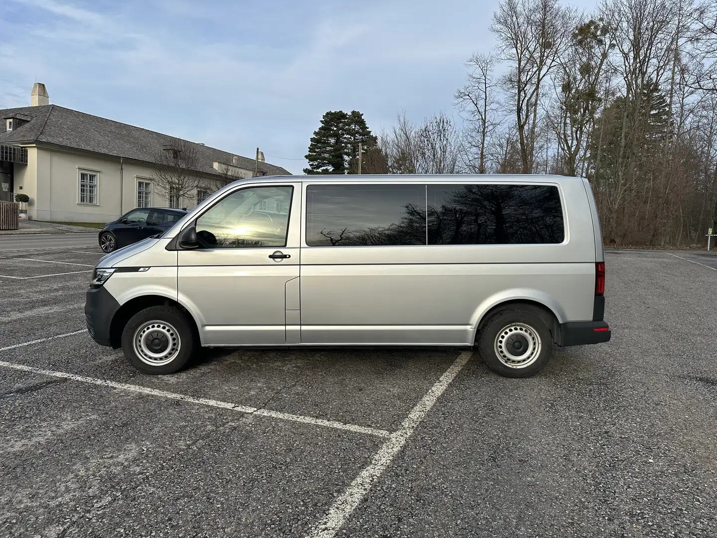 Volkswagen T6.1 Kombi LR 4motion RESERVIERT! Silber - 2