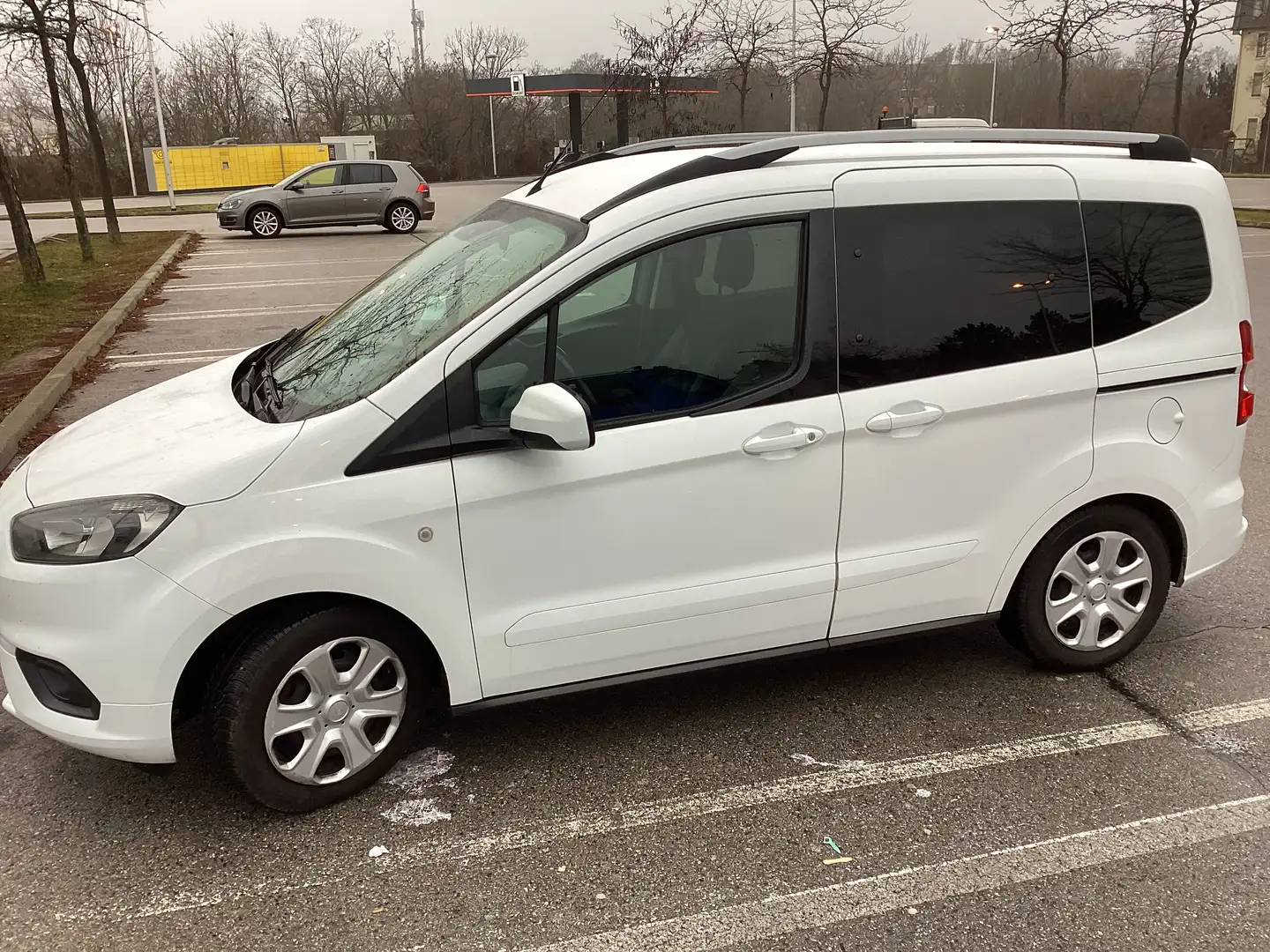 Ford Tourneo Courier Tourneo Courier 1,0 EcoBoost Trend Trend Weiß - 2