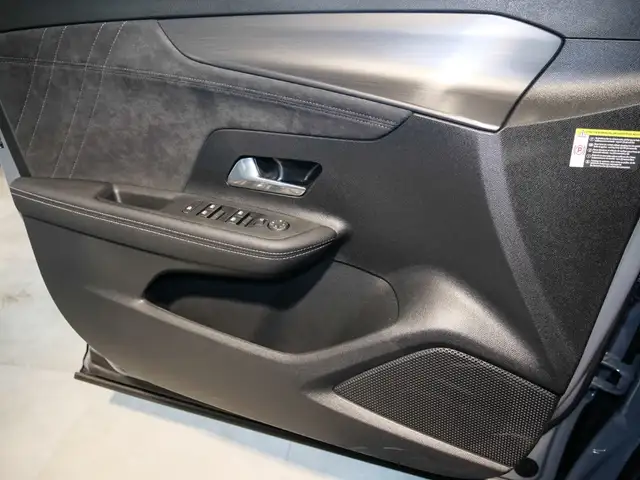 Opel Mokka-E view 17