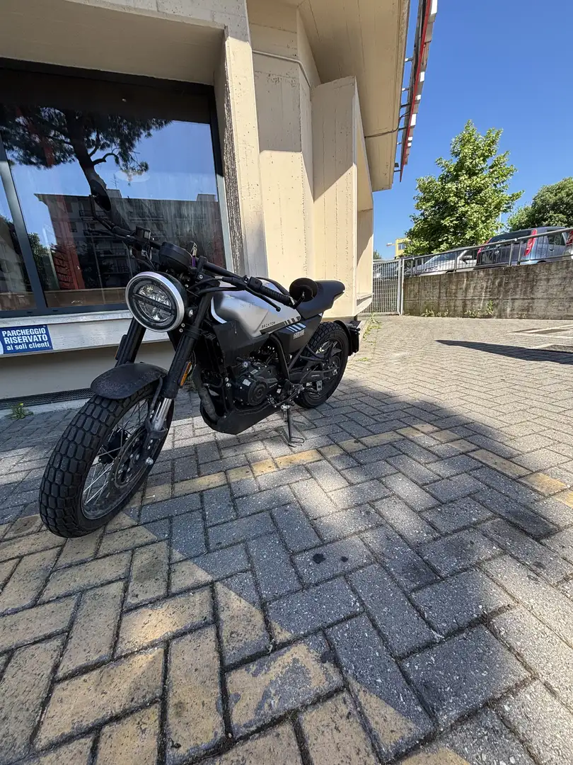 Brixton Crossfire 125 - 2