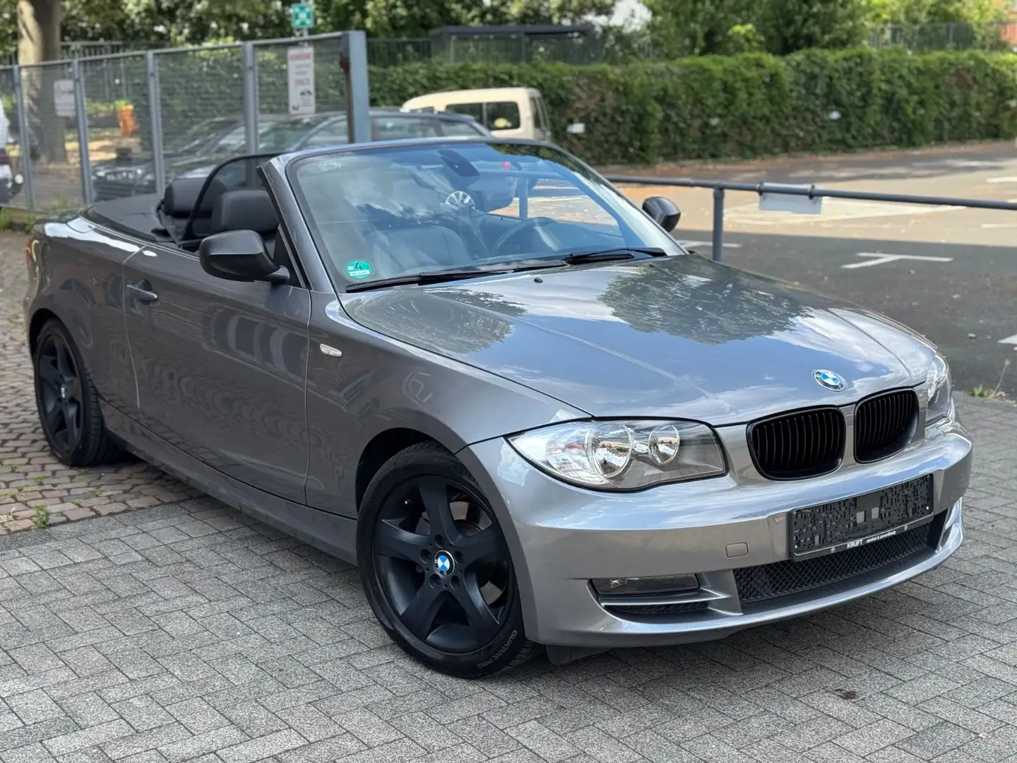 BMW 118 Baureihe 1 Cabrio 118i/2-Hand/64.500KM/TOP/ Grigio - 2
