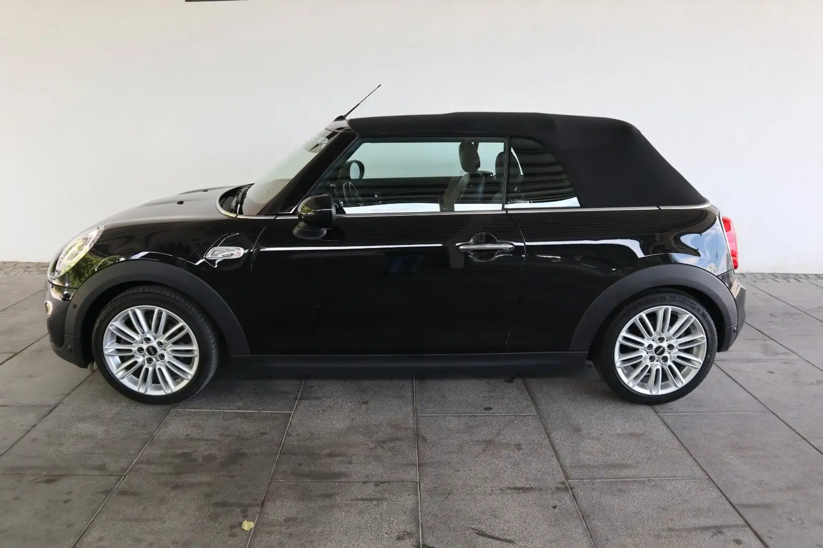 MINI Cooper S Cabrio Aut.*Leder*Rückfahrkamera*LED Black - 2