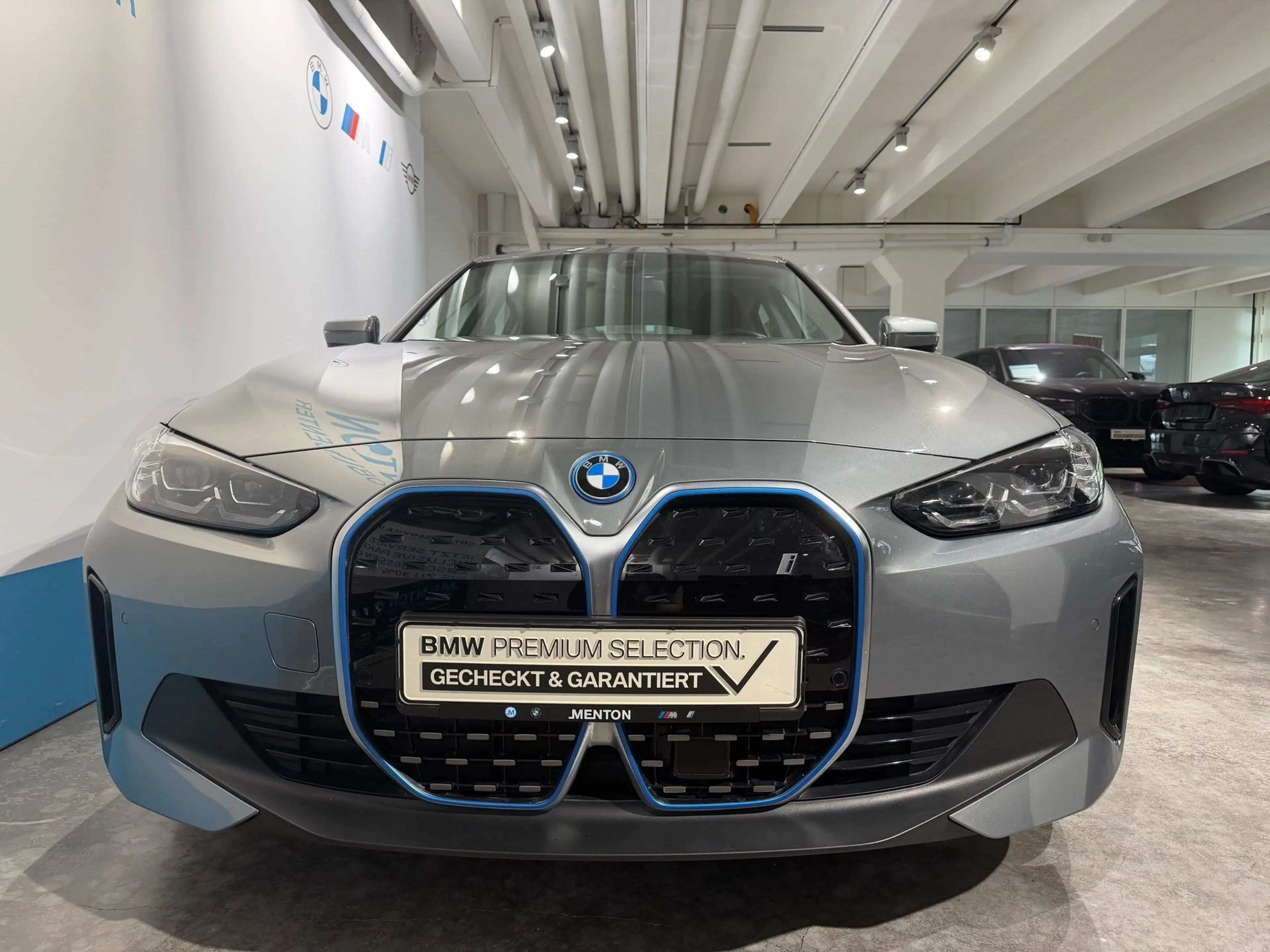 BMW i4 eDrive40 — photo 2