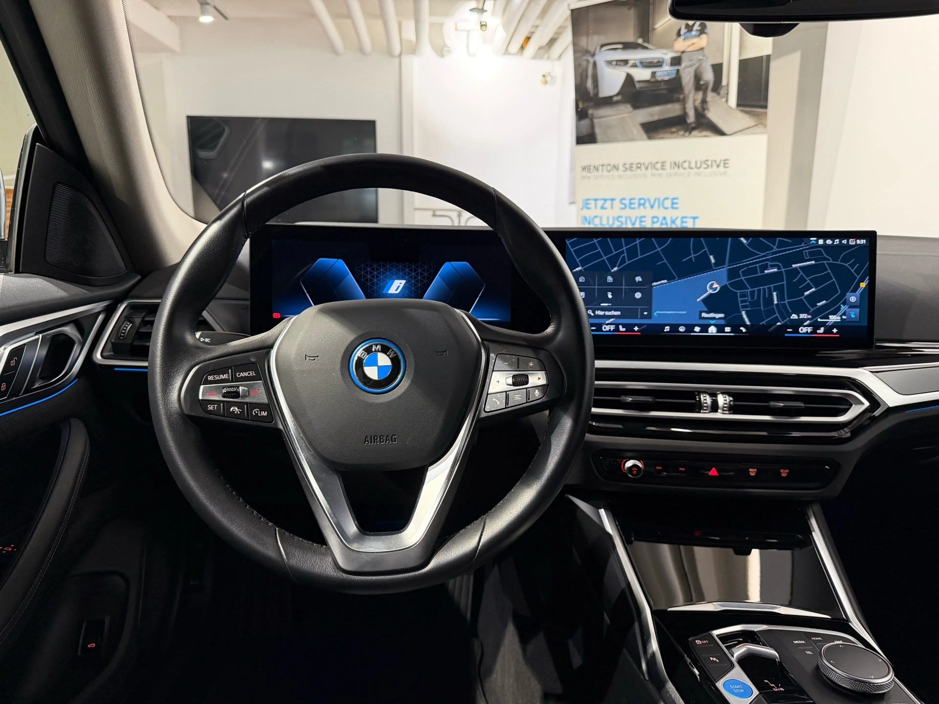 BMW i4 eDrive40 — photo 13