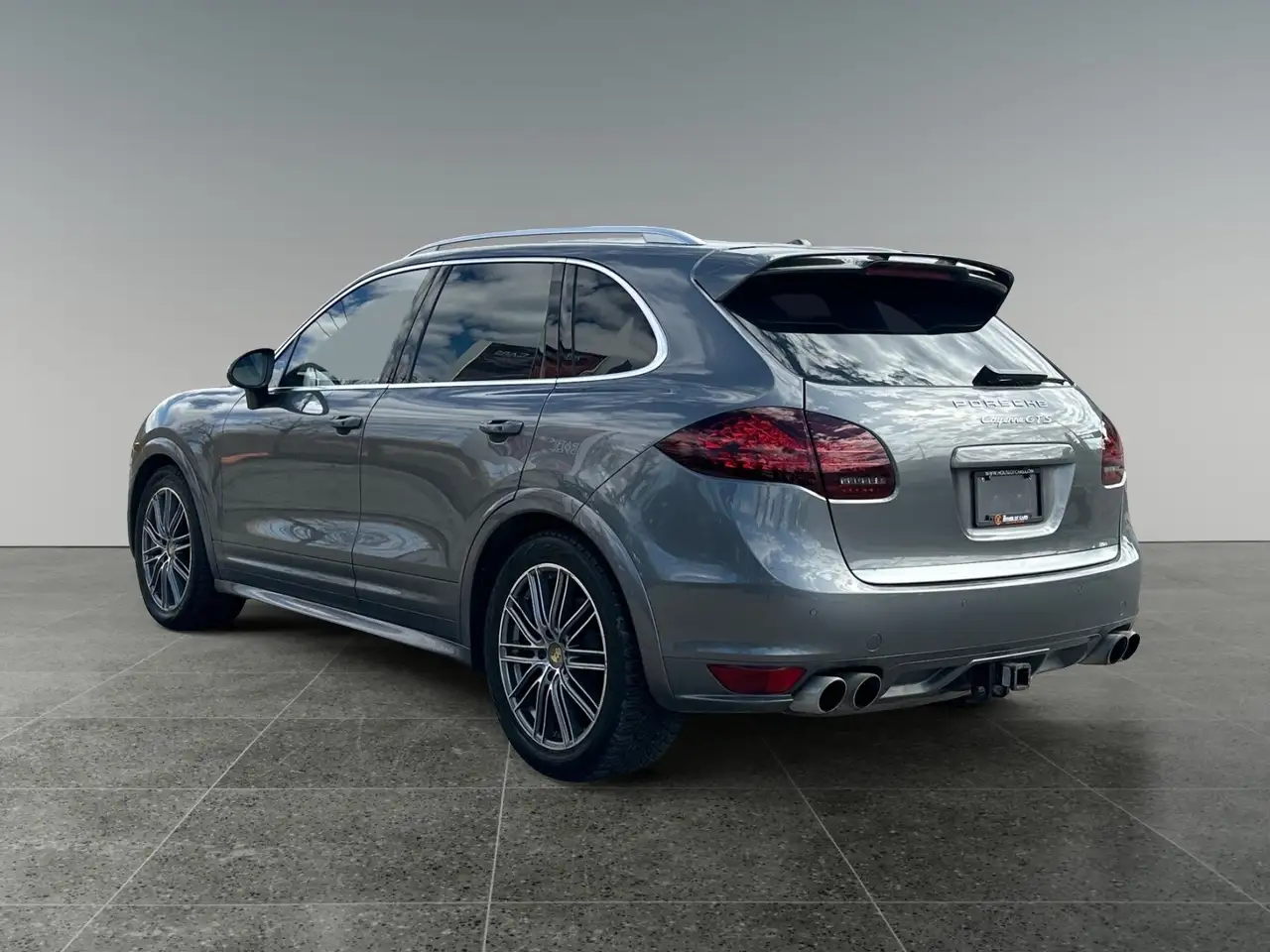 Porsche Cayenne снимка Porsche Cayenne