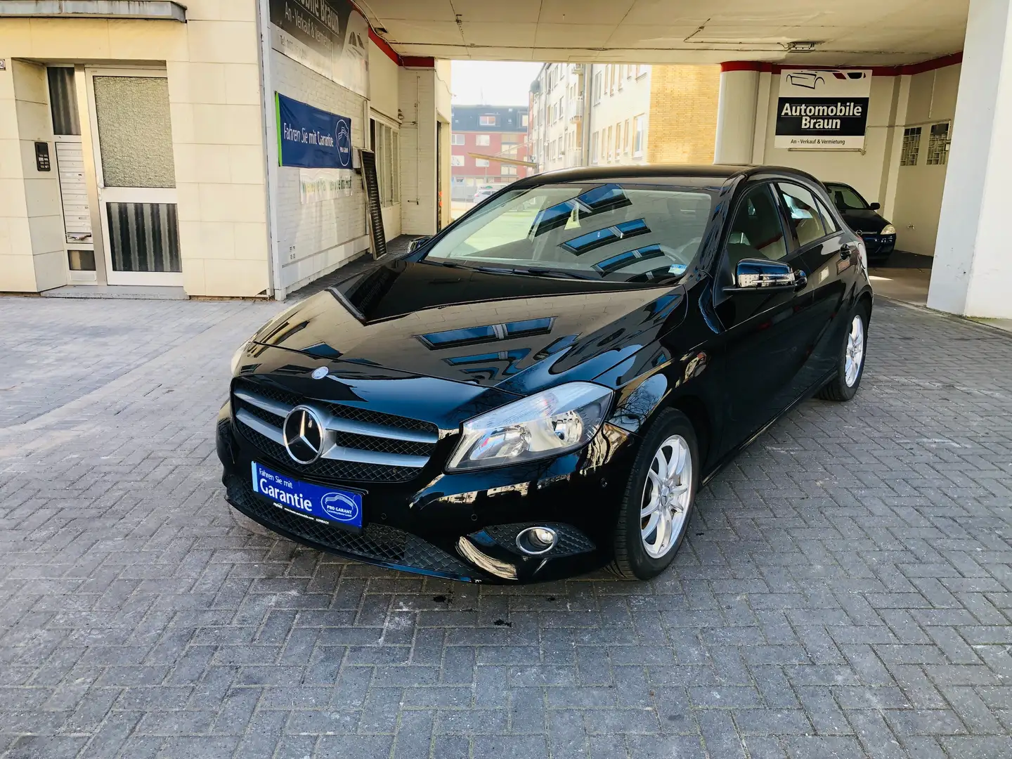 Mercedes-Benz A 180 A 180 CDI / d BlueEfficiency(176.012)KLIMAAUT+NAVI Schwarz - 2