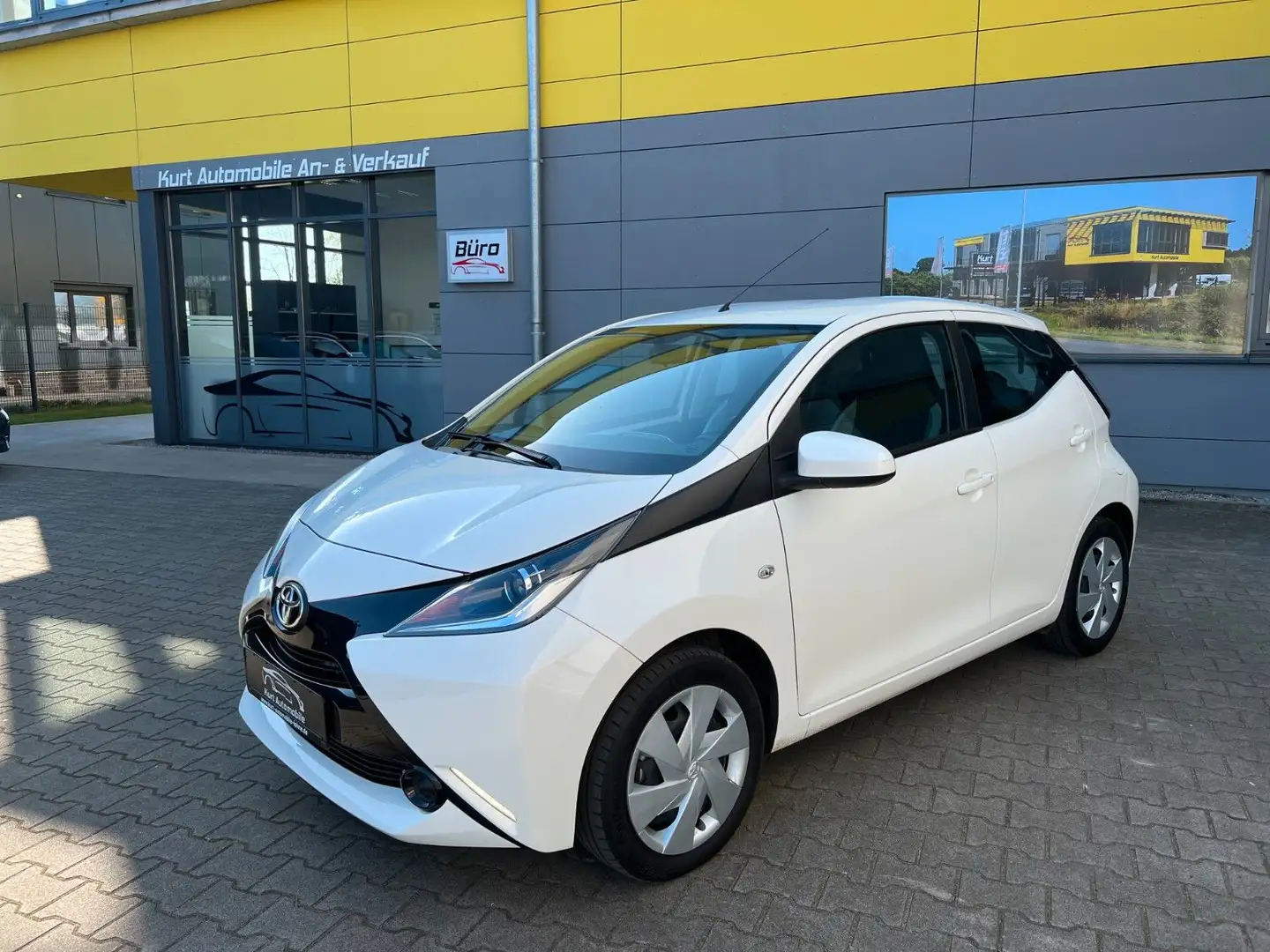 Toyota Aygo AYGO x-play KLIMA/RADIO/CD/TOP* Alb - 2