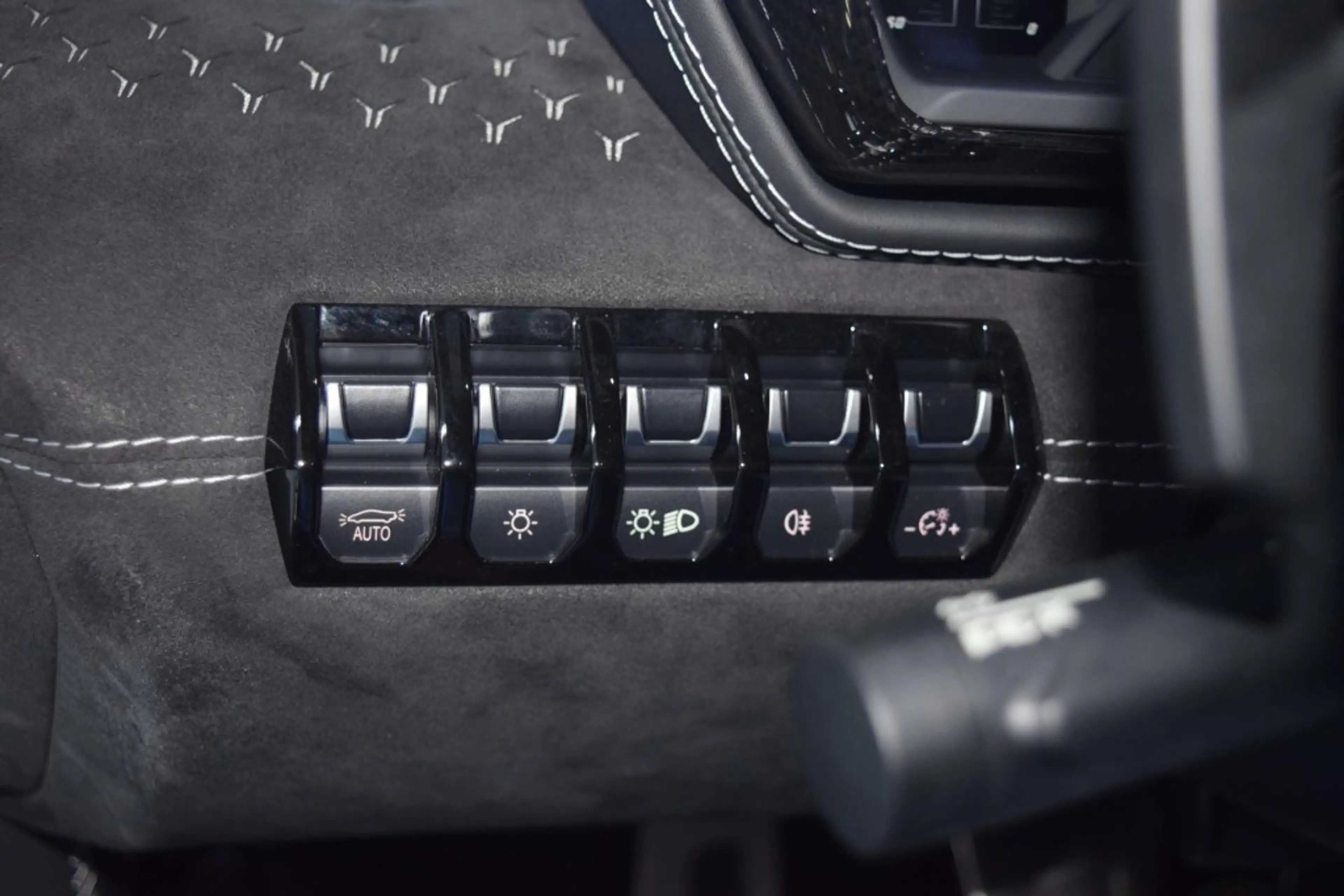 Lamborghini Aventador LP780-4 Ultimae Sensonum® CarbonPaket — photo 15