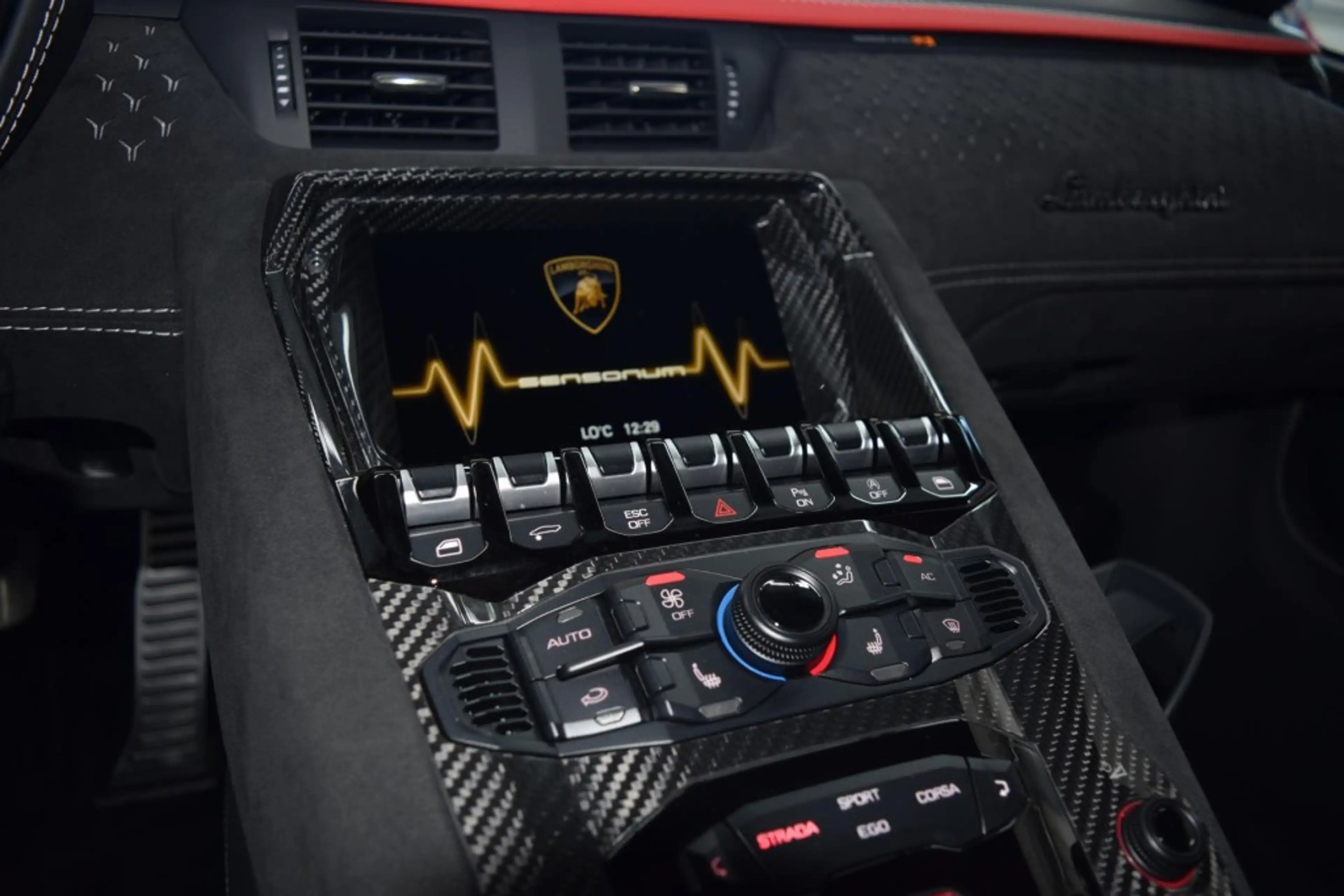 Lamborghini Aventador LP780-4 Ultimae Sensonum® CarbonPaket — photo 9